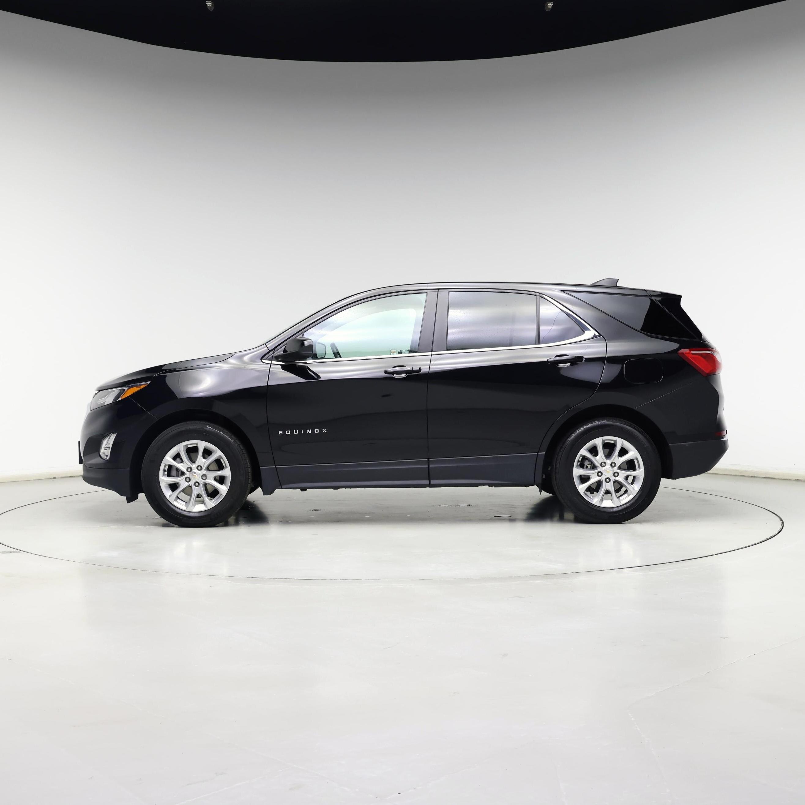 Thumbnail: 2021 Chevrolet Equinox - 3