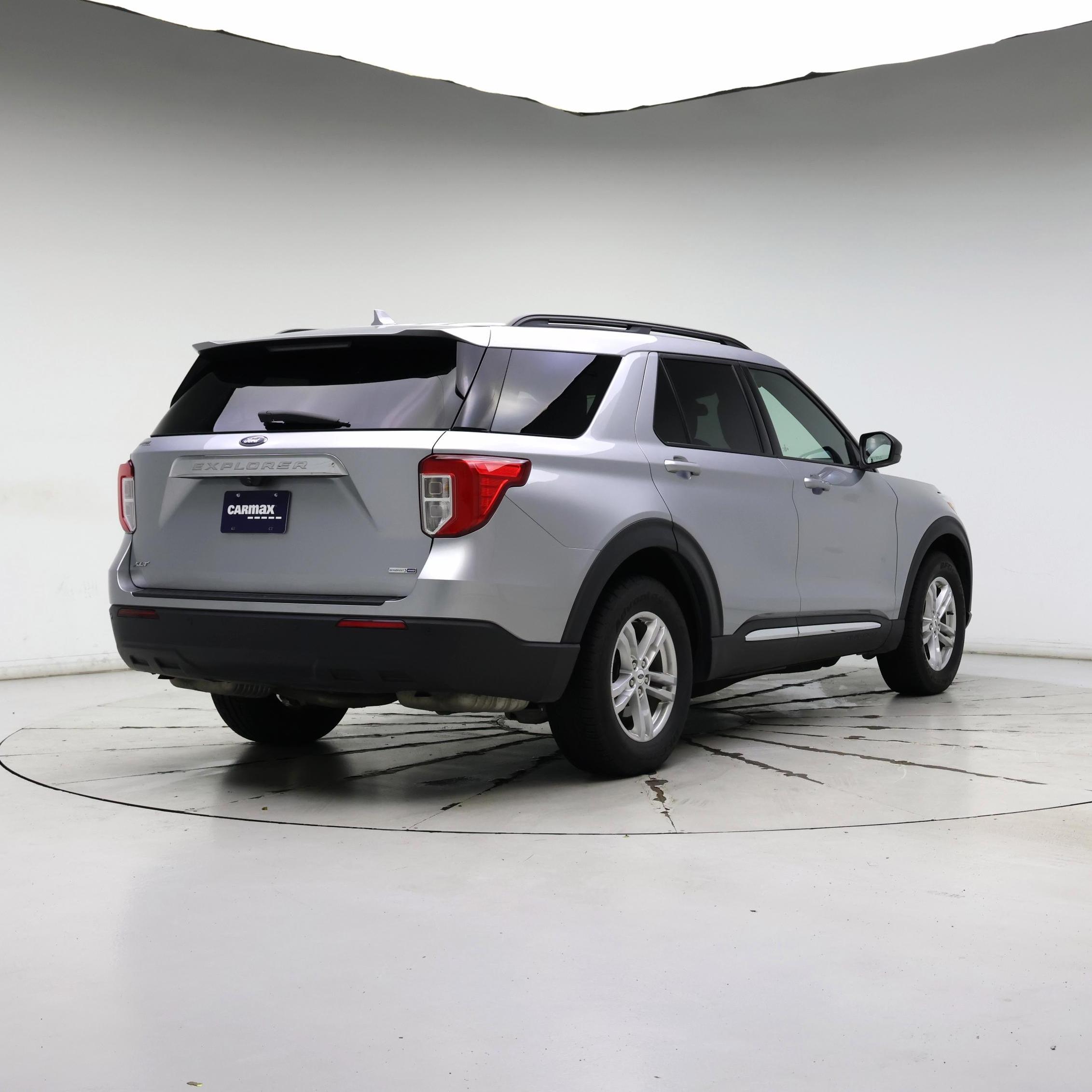Thumbnail: 2020 Ford Explorer - 8