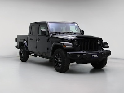 Black 2022 Jeep Gladiator Altitude