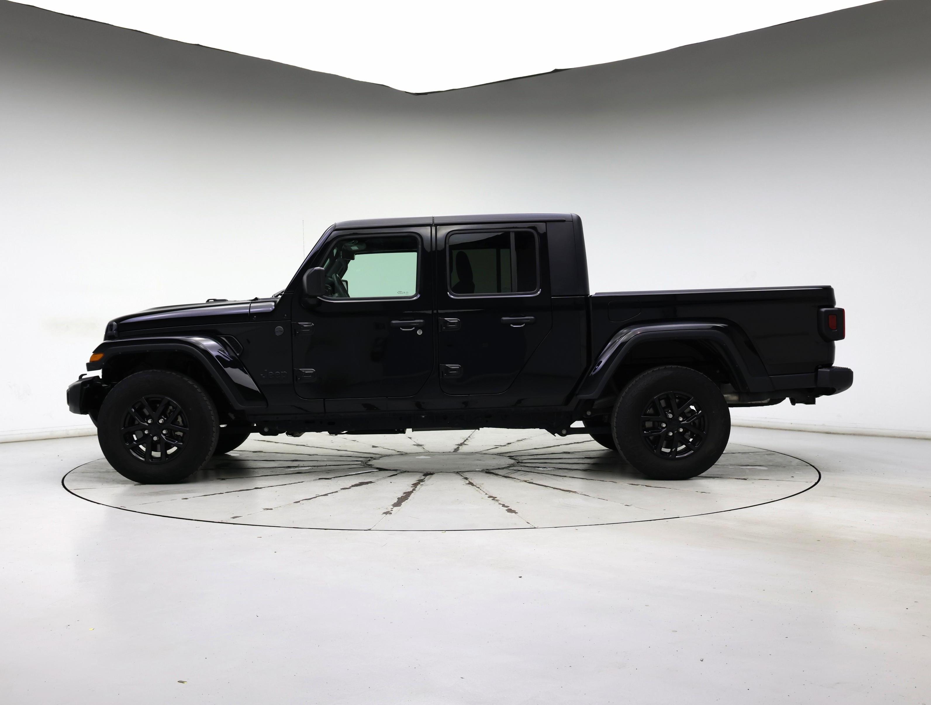 Thumbnail: 2022 Jeep Gladiator - 3