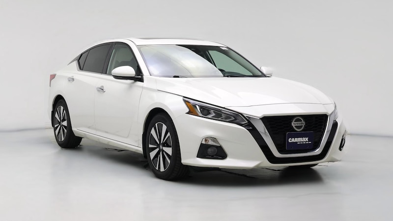 2020 Nissan Altima SV Hero Image