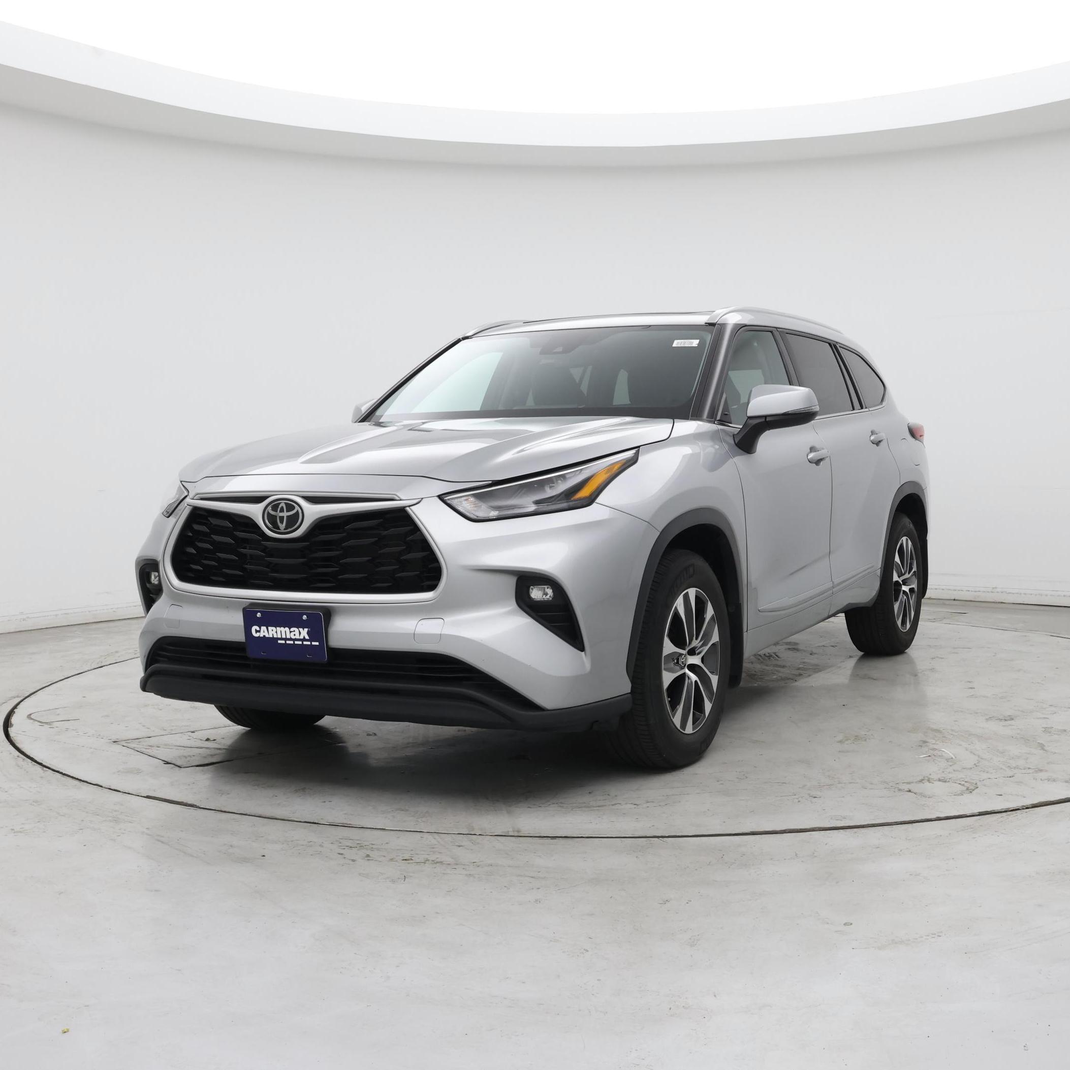 Thumbnail: 2022 Toyota Highlander - 4
