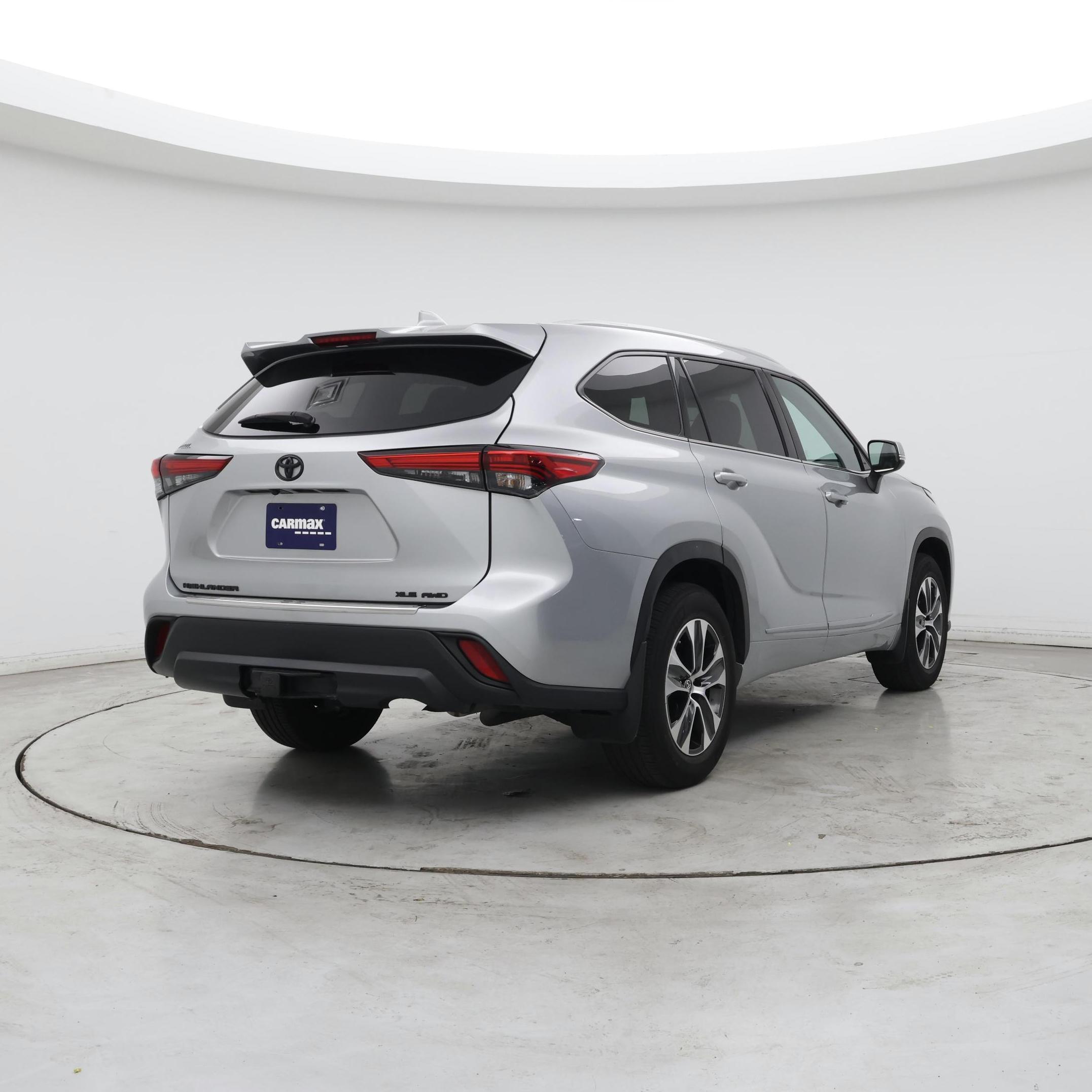 Thumbnail: 2022 Toyota Highlander - 8