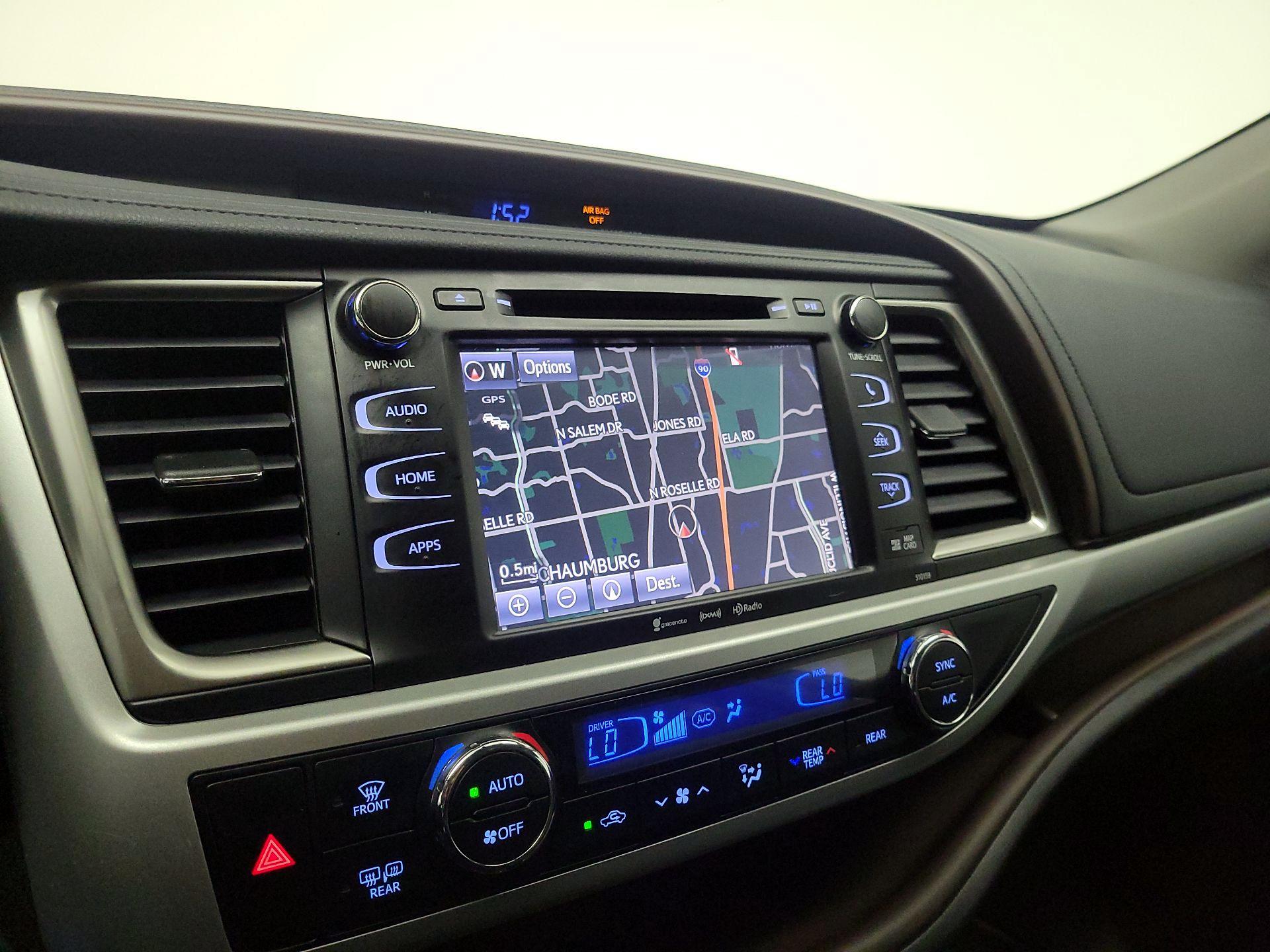 Thumbnail: 2016 Toyota Highlander - 14