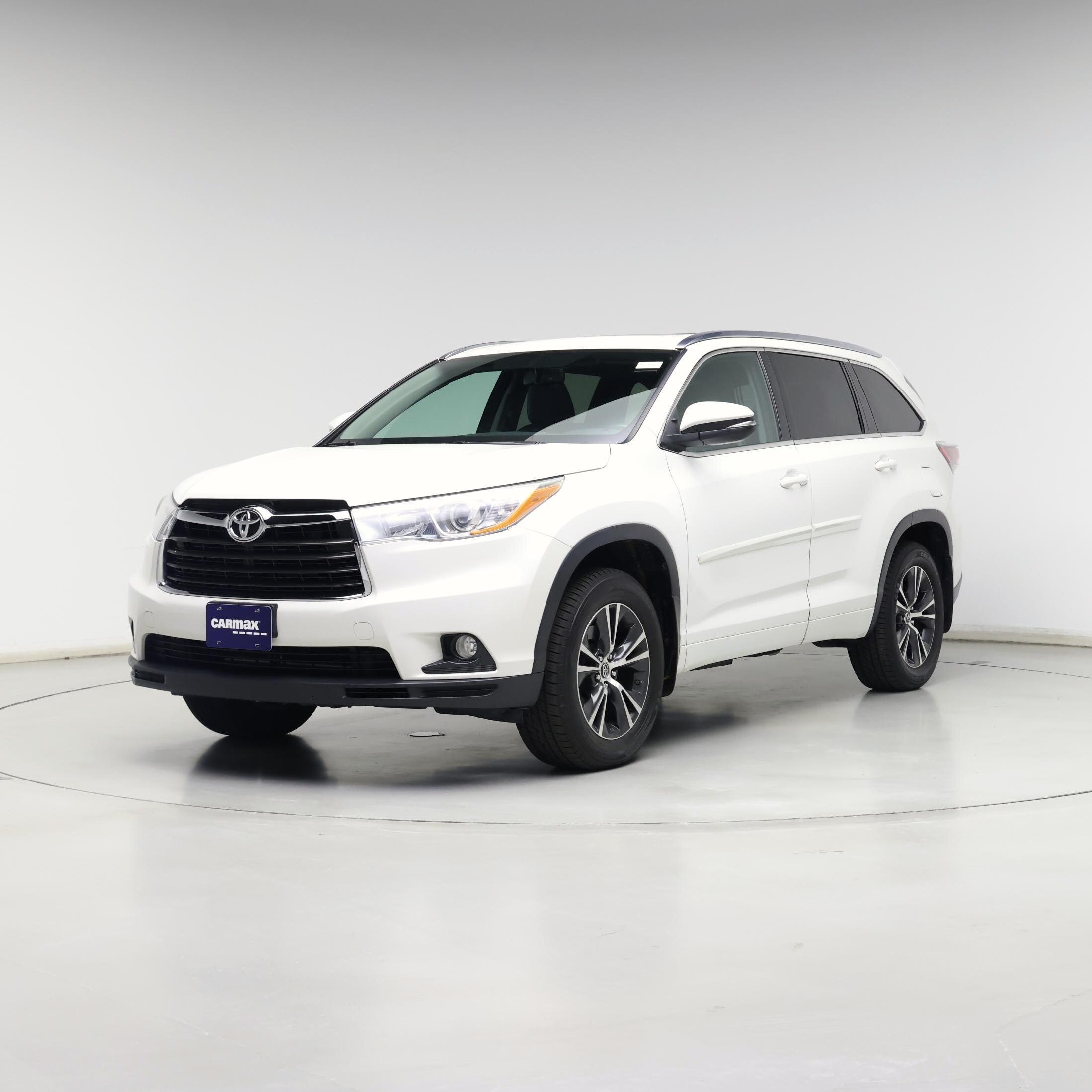 Thumbnail: 2016 Toyota Highlander - 4