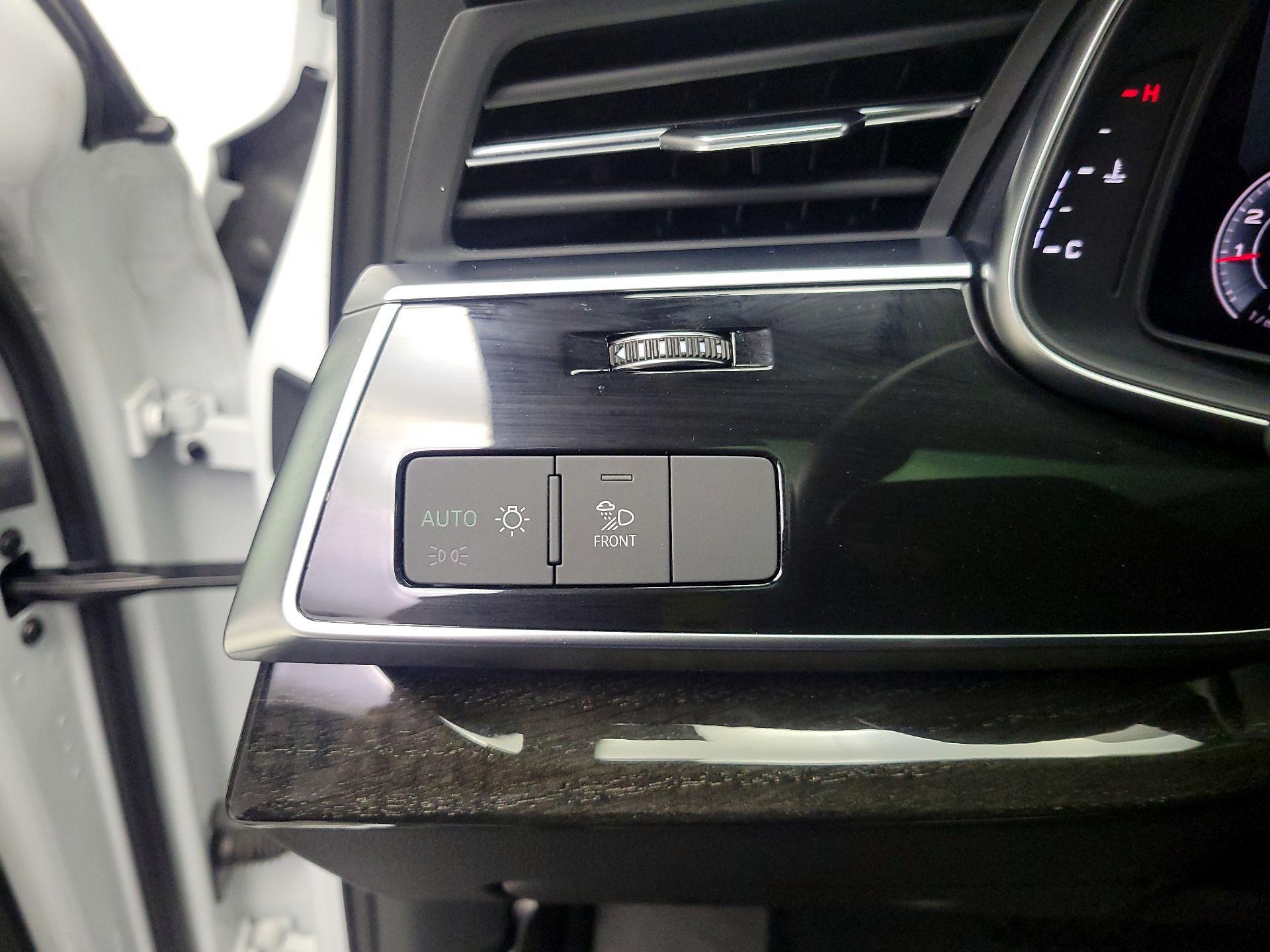 Thumbnail: 2023 Audi Q7 - 13