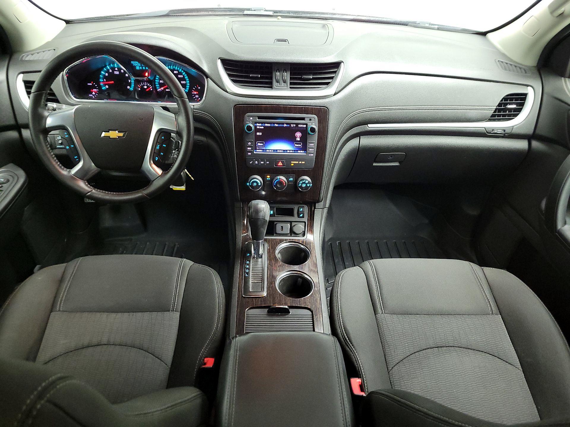 Thumbnail: 2015 Chevrolet Traverse - 9