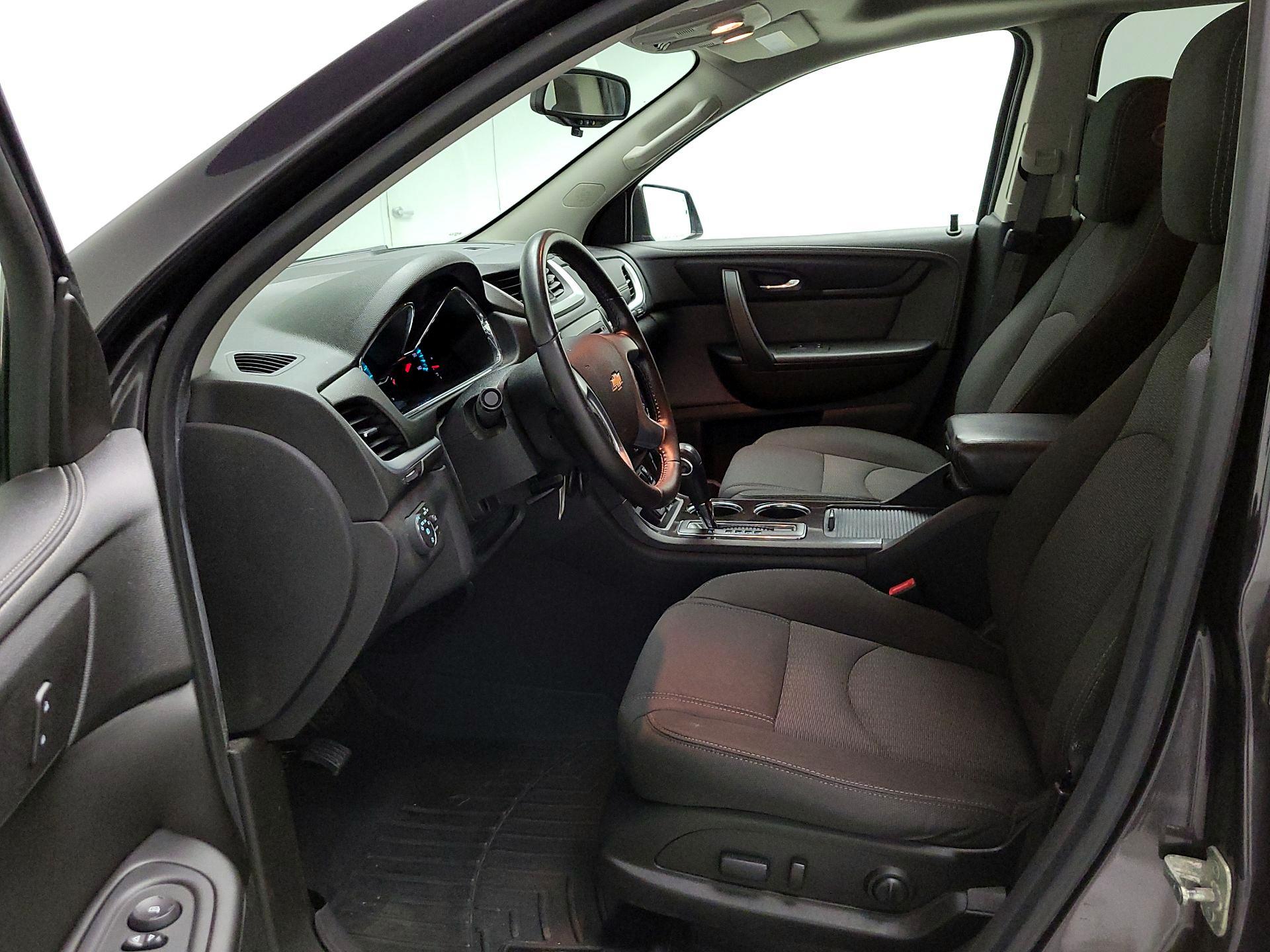 Thumbnail: 2015 Chevrolet Traverse - 11