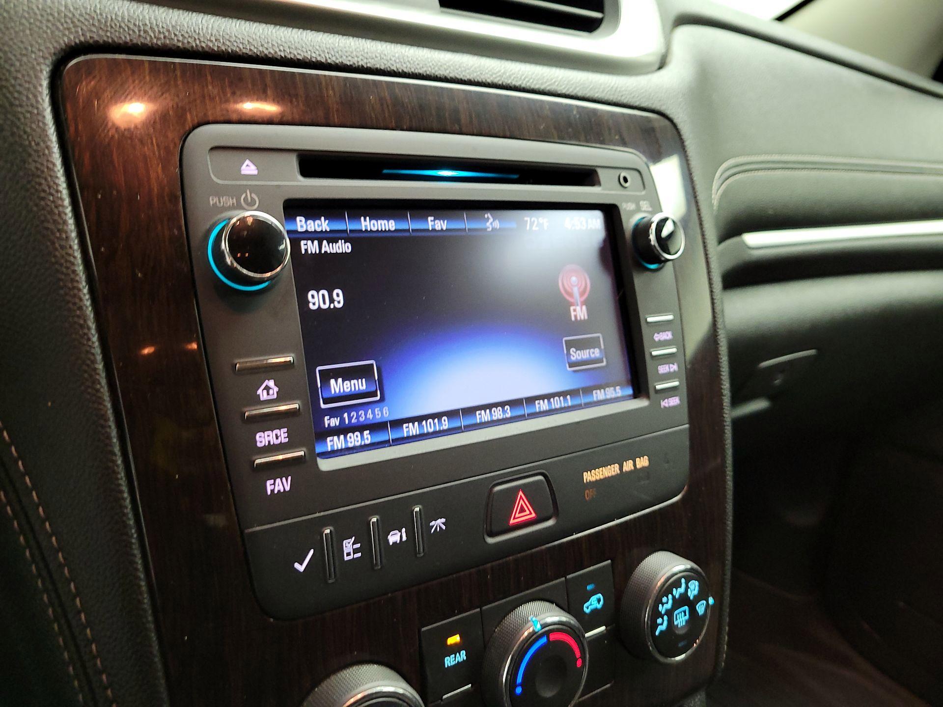 Thumbnail: 2015 Chevrolet Traverse - 14