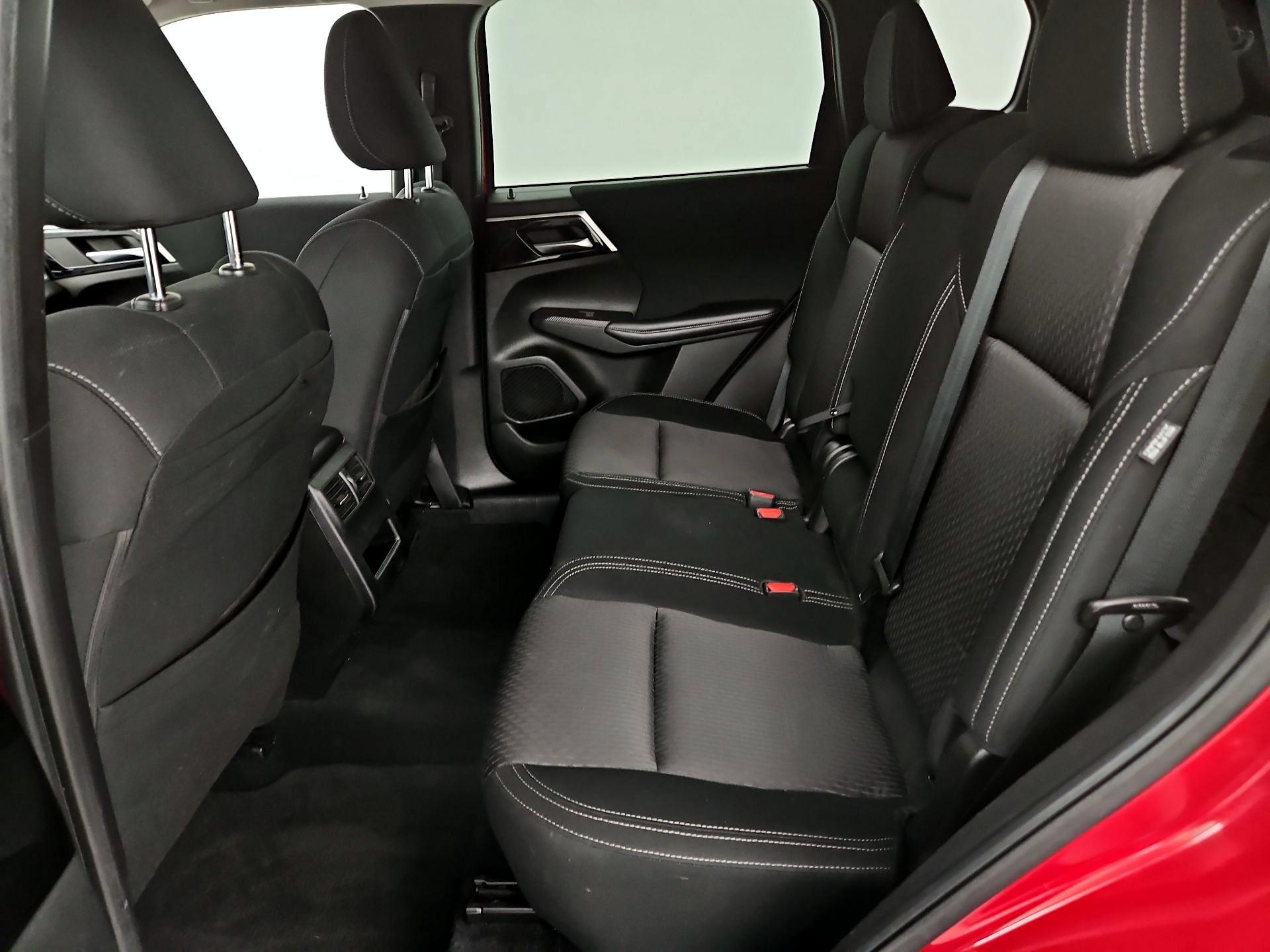 Thumbnail: 2022 Mitsubishi Outlander - 19