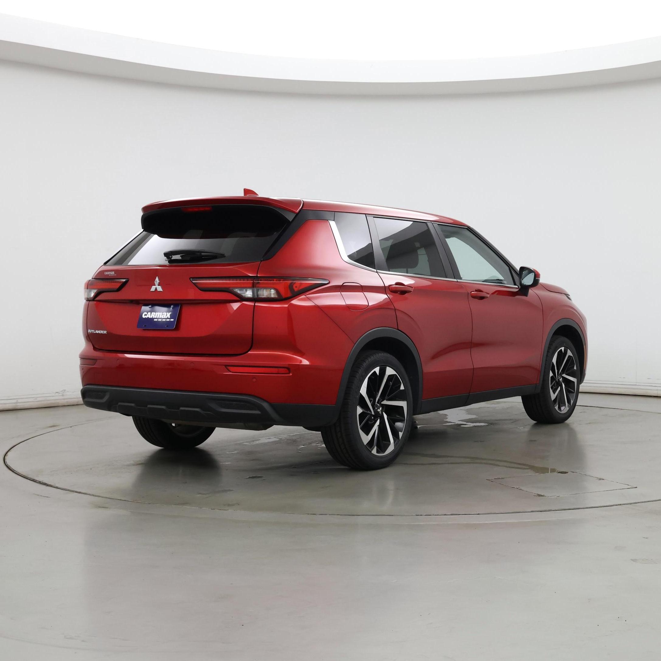 Thumbnail: 2022 Mitsubishi Outlander - 8