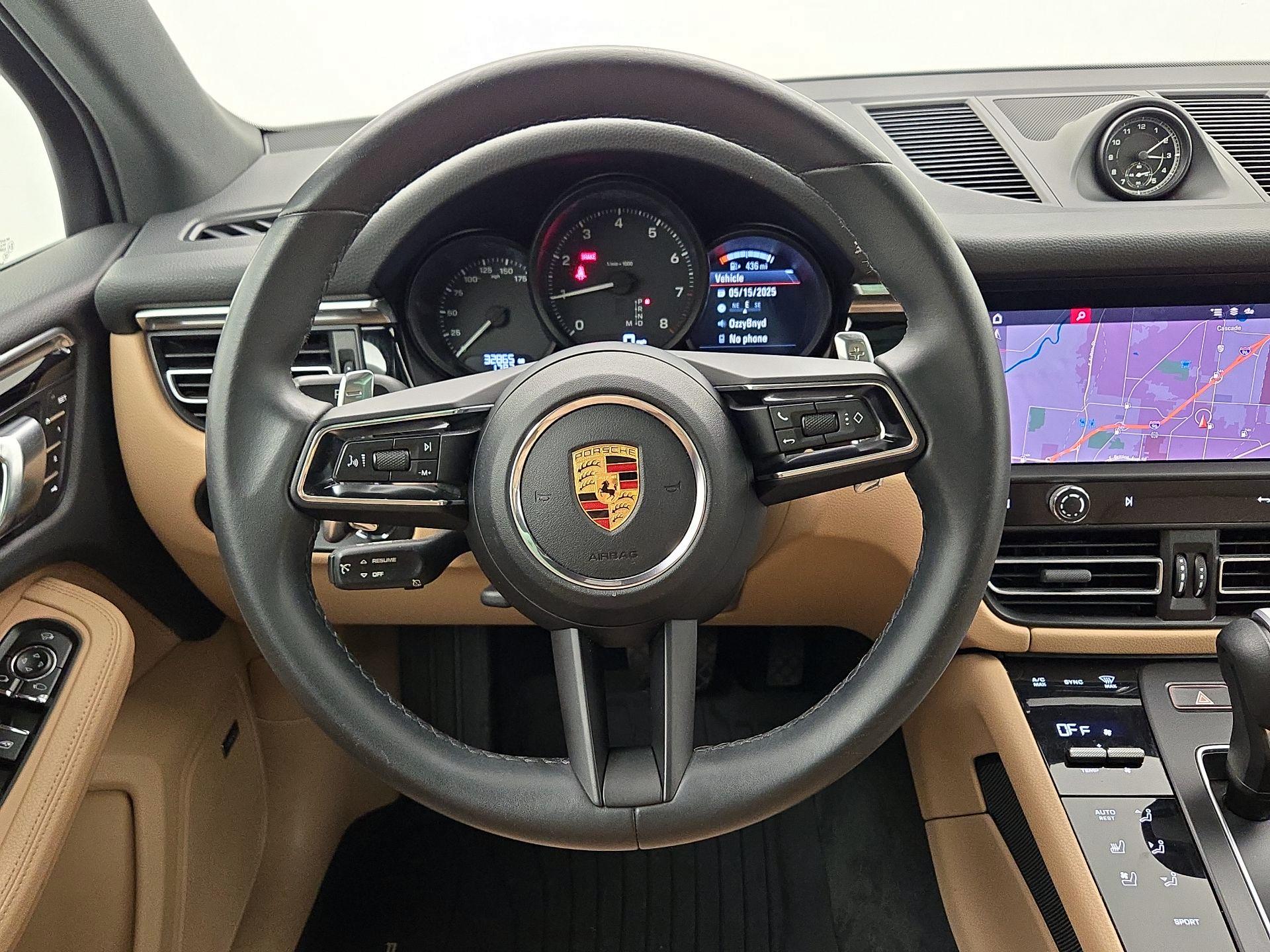 Thumbnail: 2022 Porsche Macan - 10