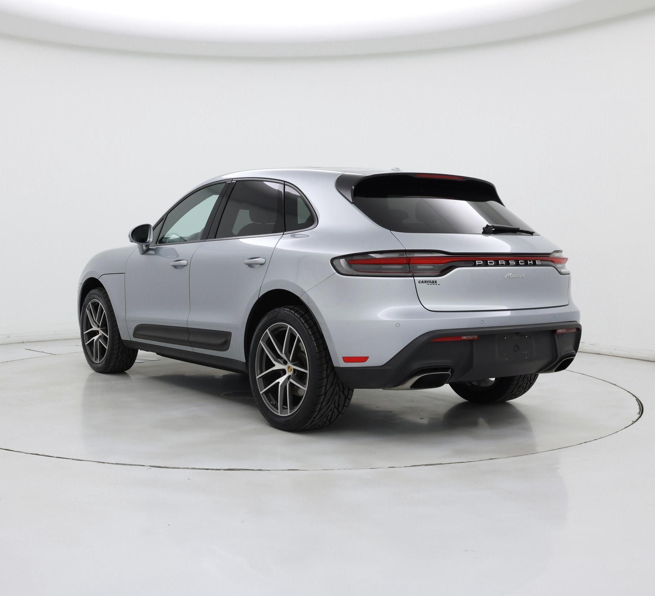 Thumbnail: 2022 Porsche Macan - 2