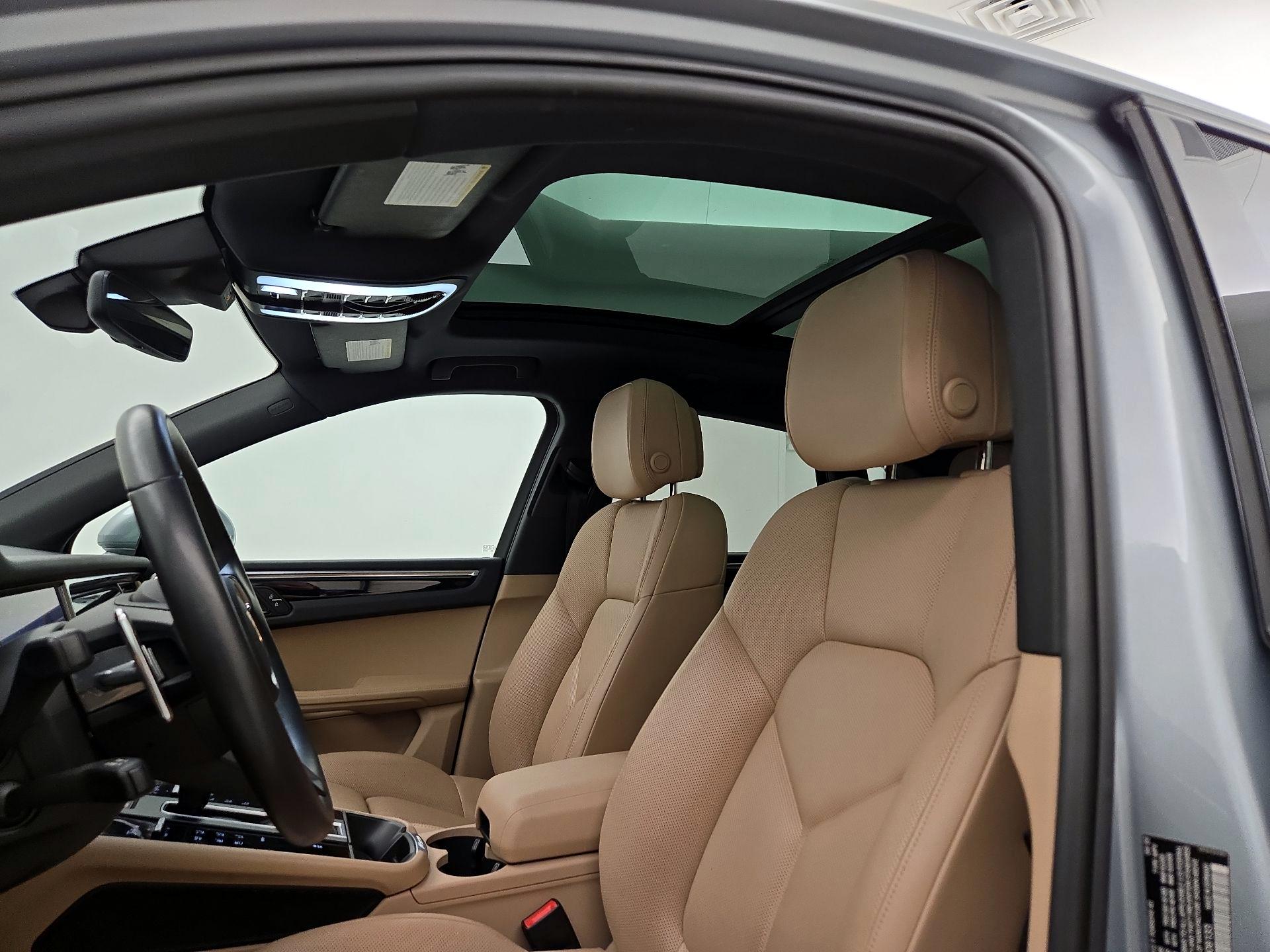 Thumbnail: 2022 Porsche Macan - 20