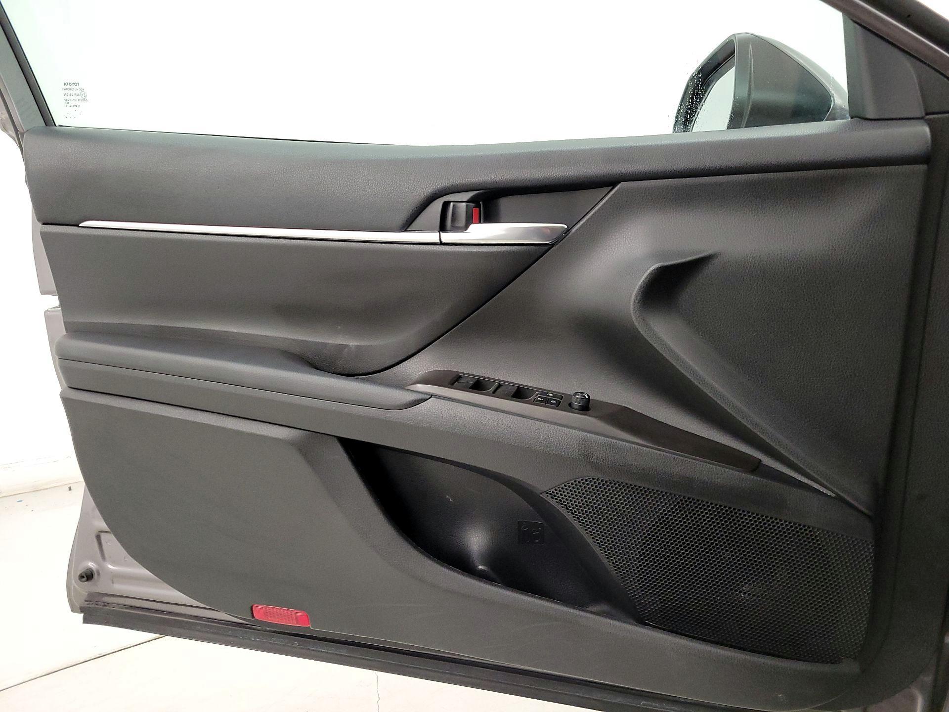 Thumbnail: 2023 Toyota Camry - 12