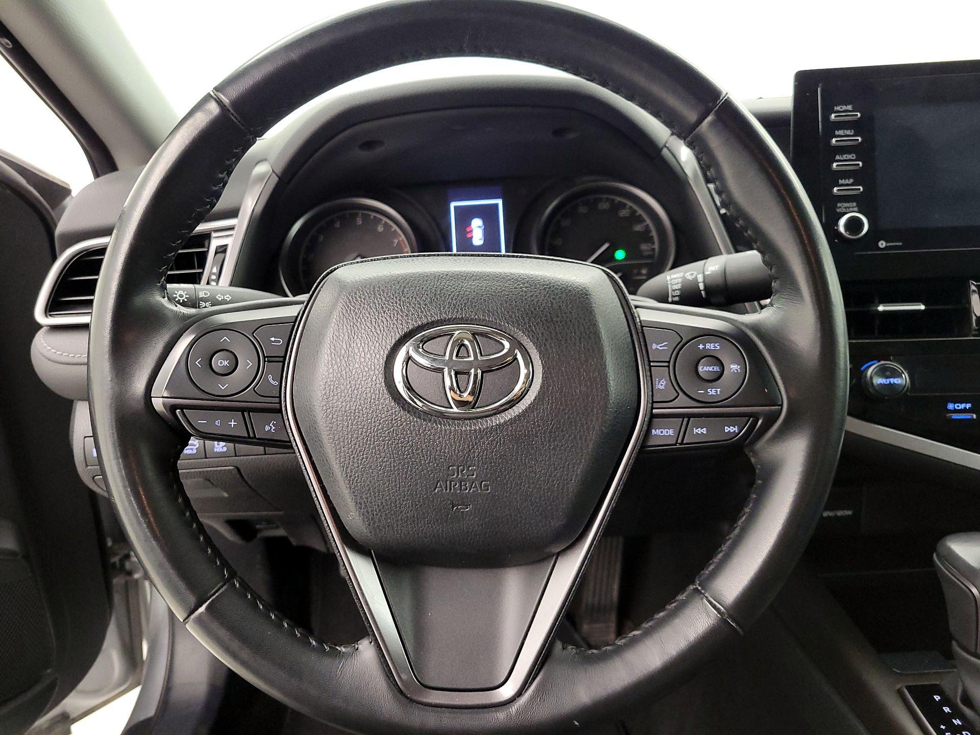 Thumbnail: 2023 Toyota Camry - 10