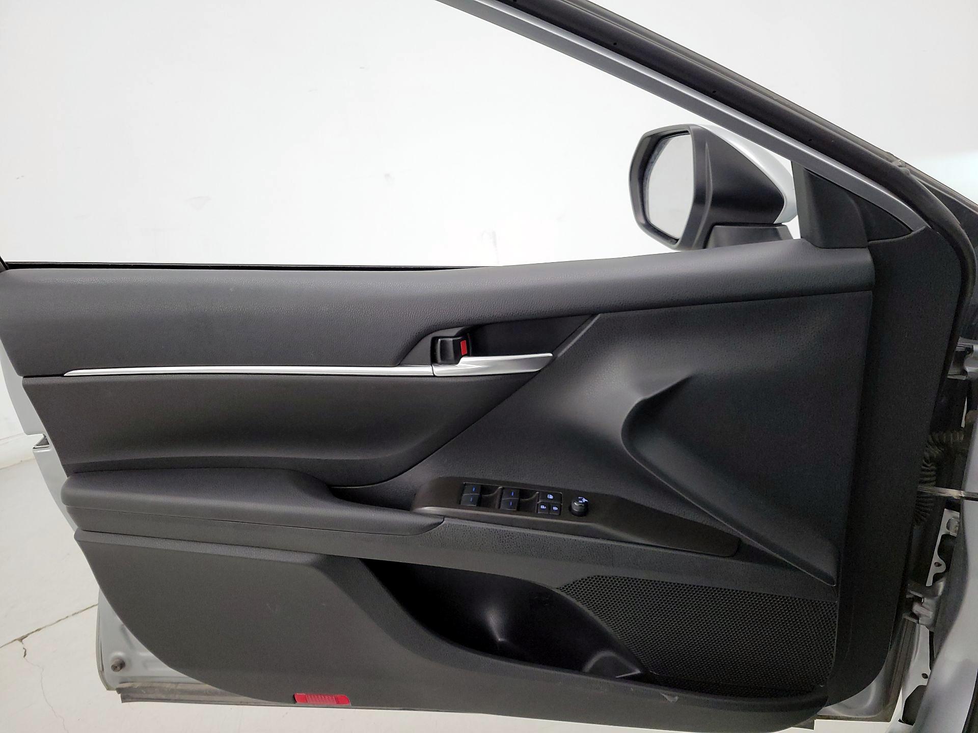 Thumbnail: 2023 Toyota Camry - 12