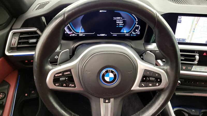 2022 BMW 3 Series 330i xDrive 10