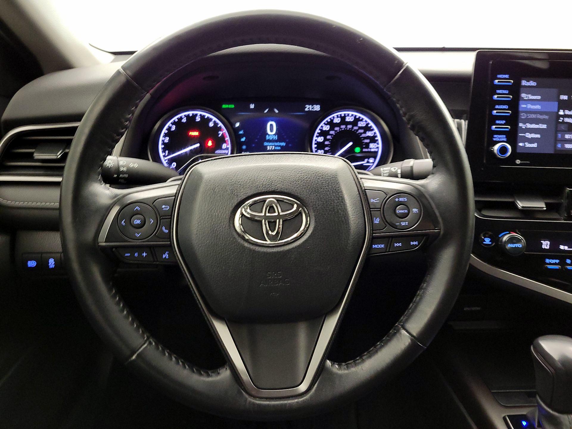 Thumbnail: 2022 Toyota Camry - 10
