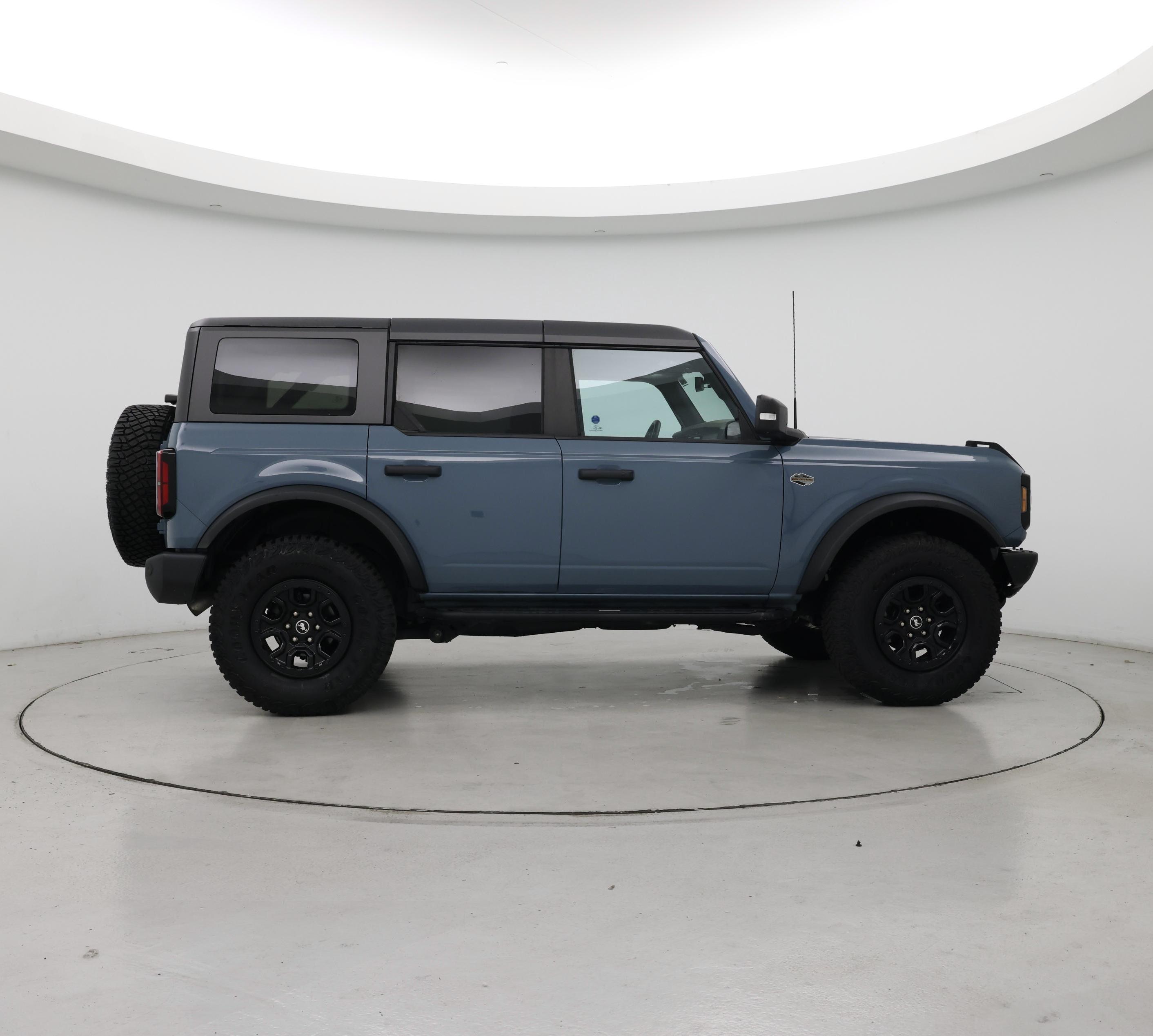 Thumbnail: 2022 Ford Bronco - 7