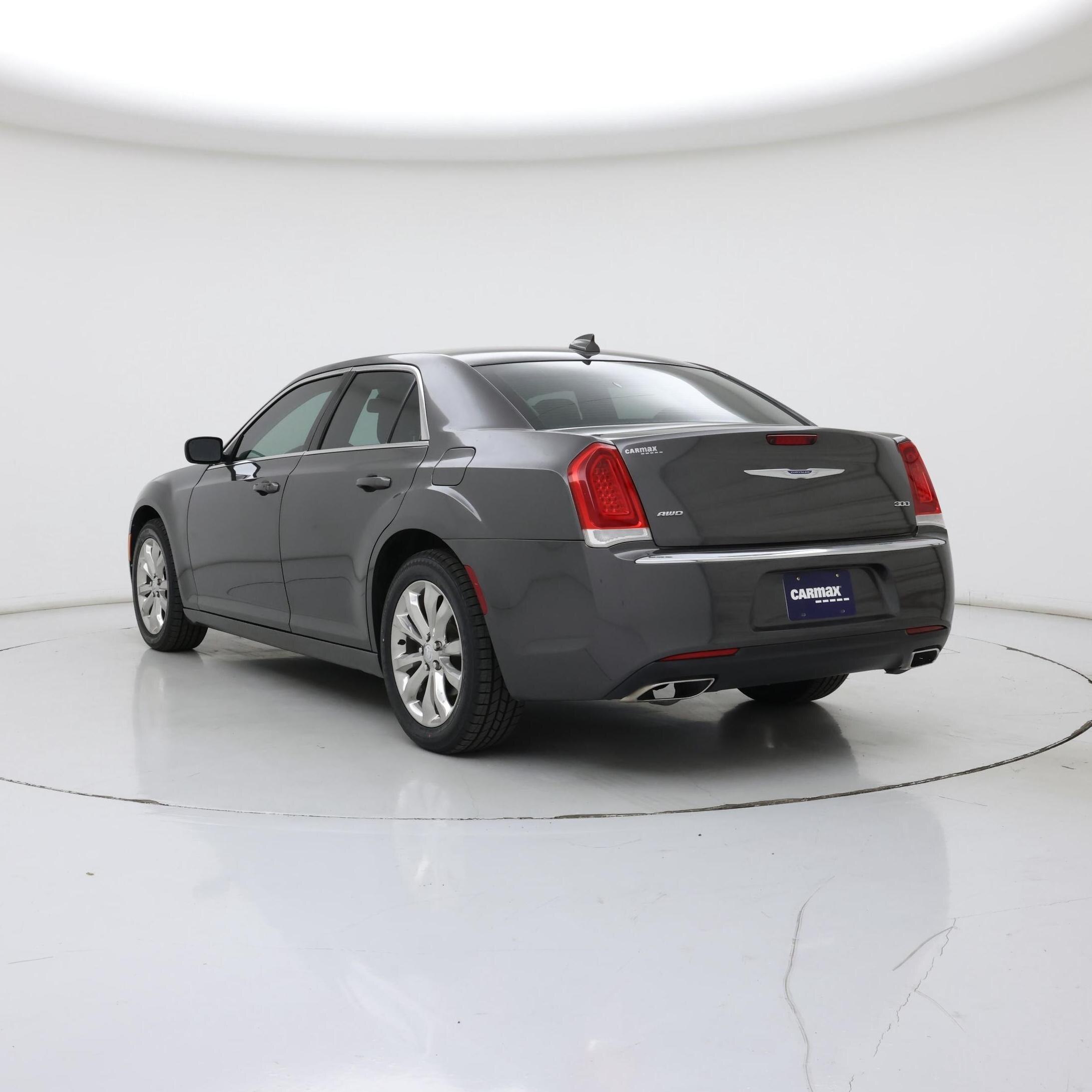 Thumbnail: 2020 Chrysler 300 - 2