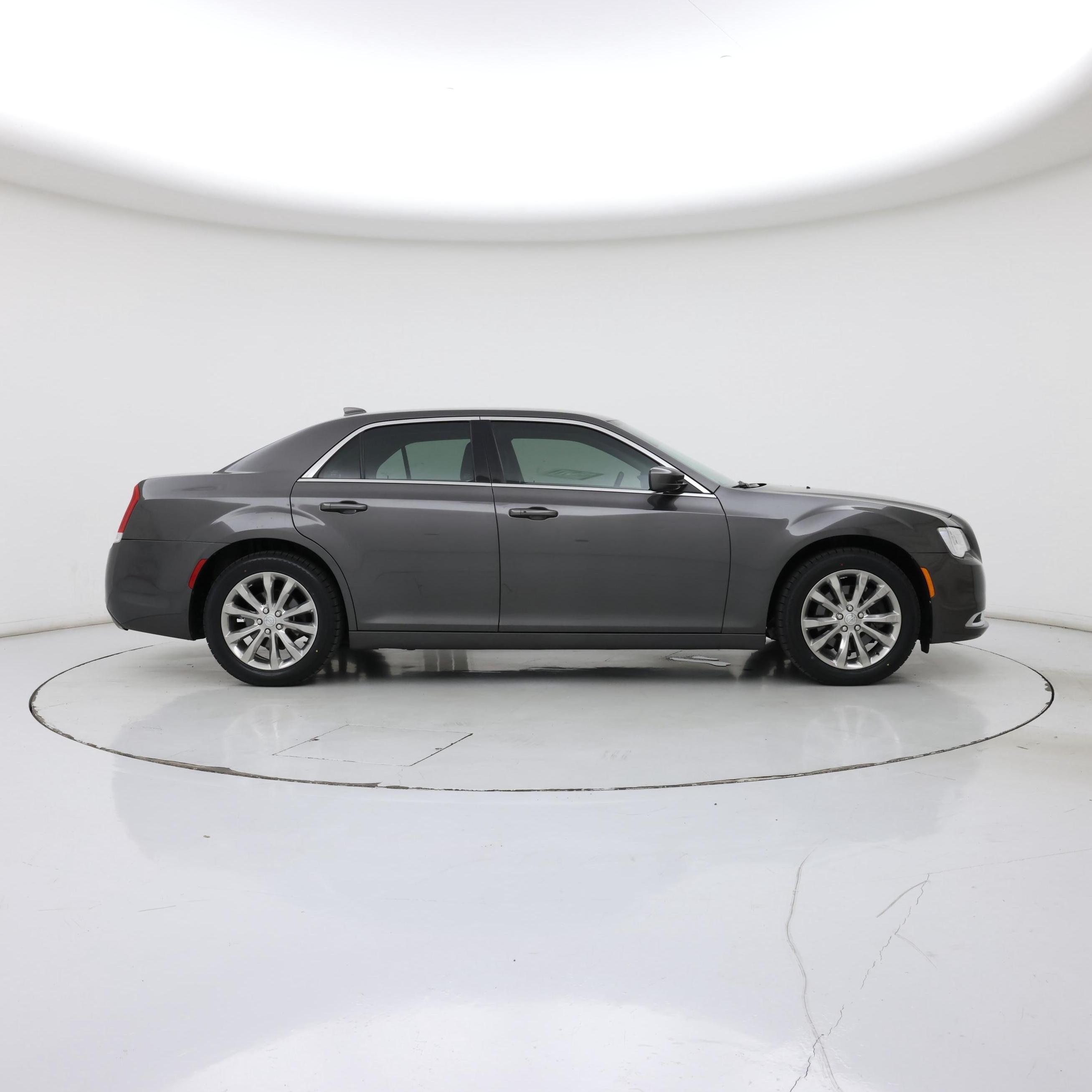 Thumbnail: 2020 Chrysler 300 - 7