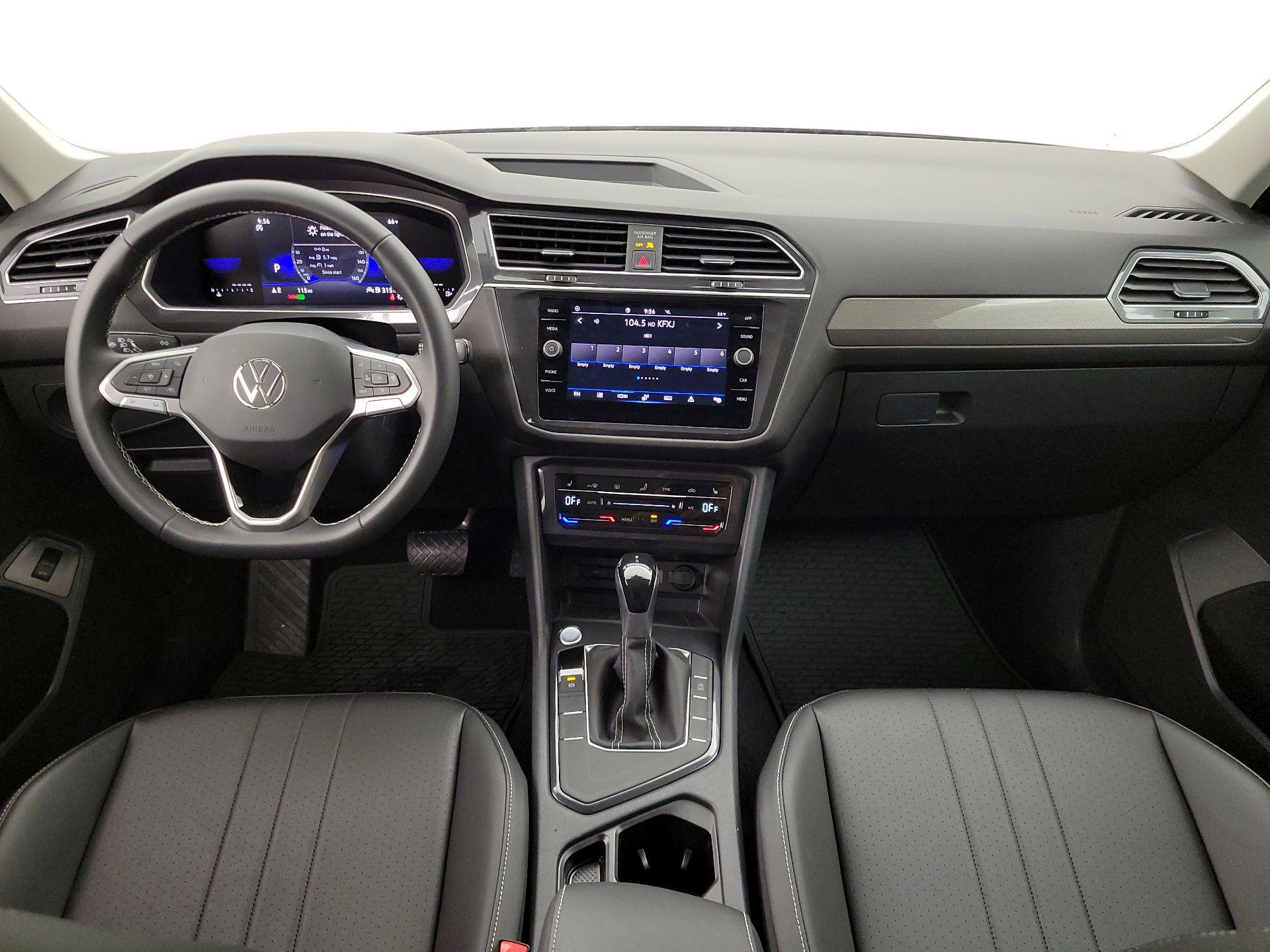 Thumbnail: 2023 Volkswagen Tiguan - 9