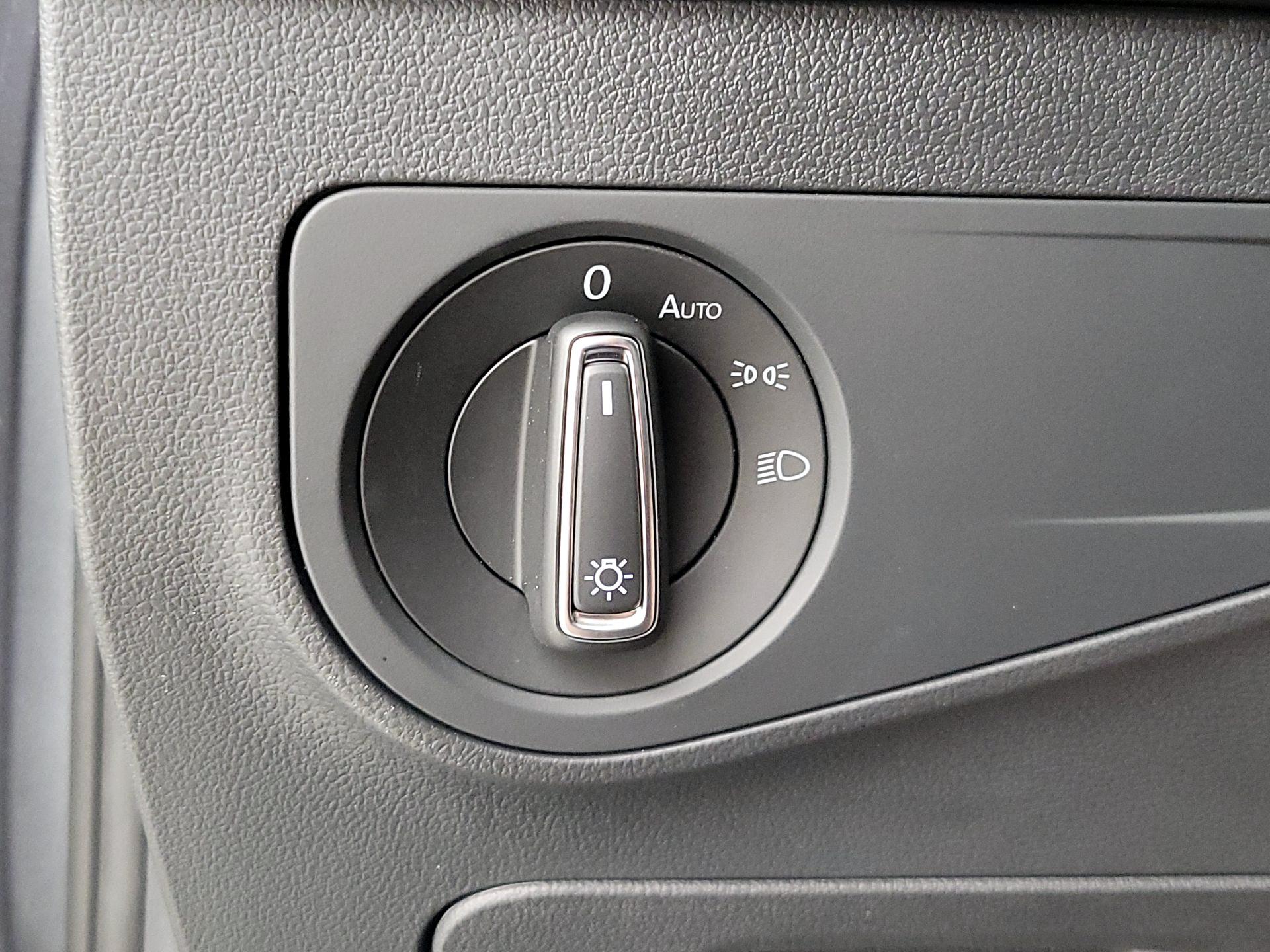 Thumbnail: 2023 Volkswagen Tiguan - 13