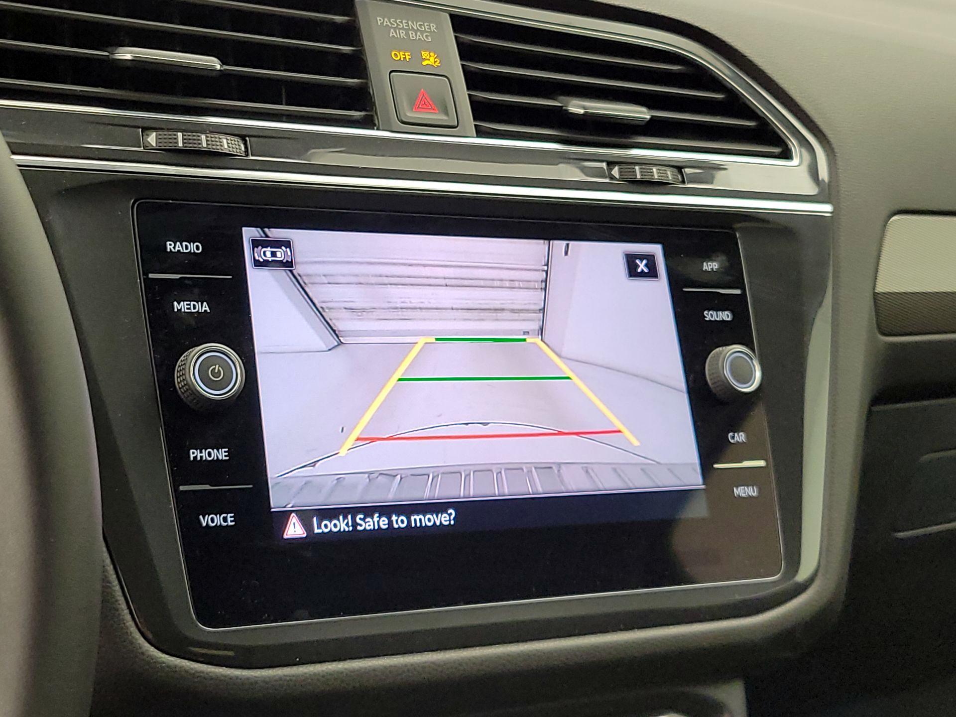 Thumbnail: 2023 Volkswagen Tiguan - 14