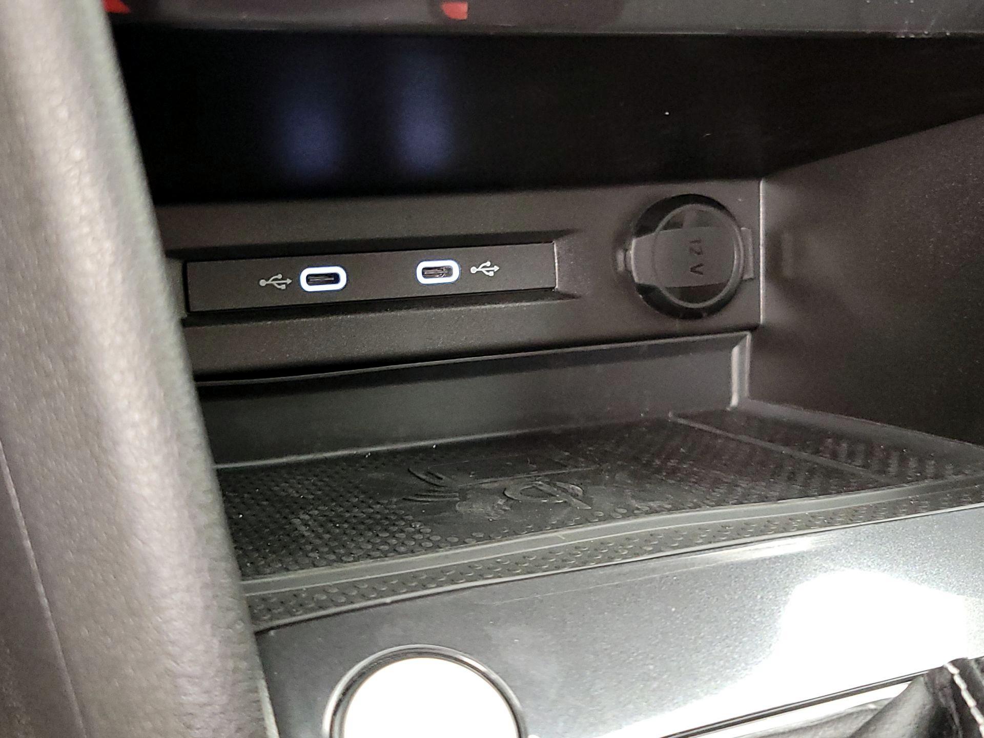 Thumbnail: 2023 Volkswagen Tiguan - 18