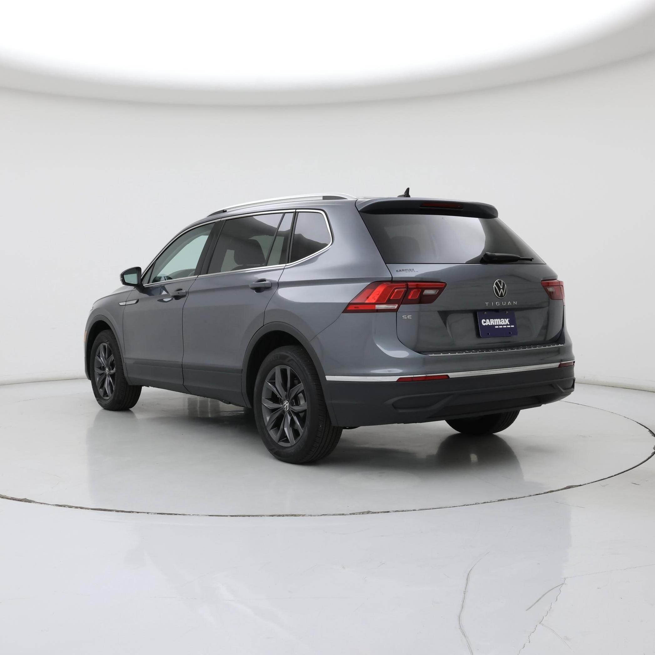 Thumbnail: 2023 Volkswagen Tiguan - 2