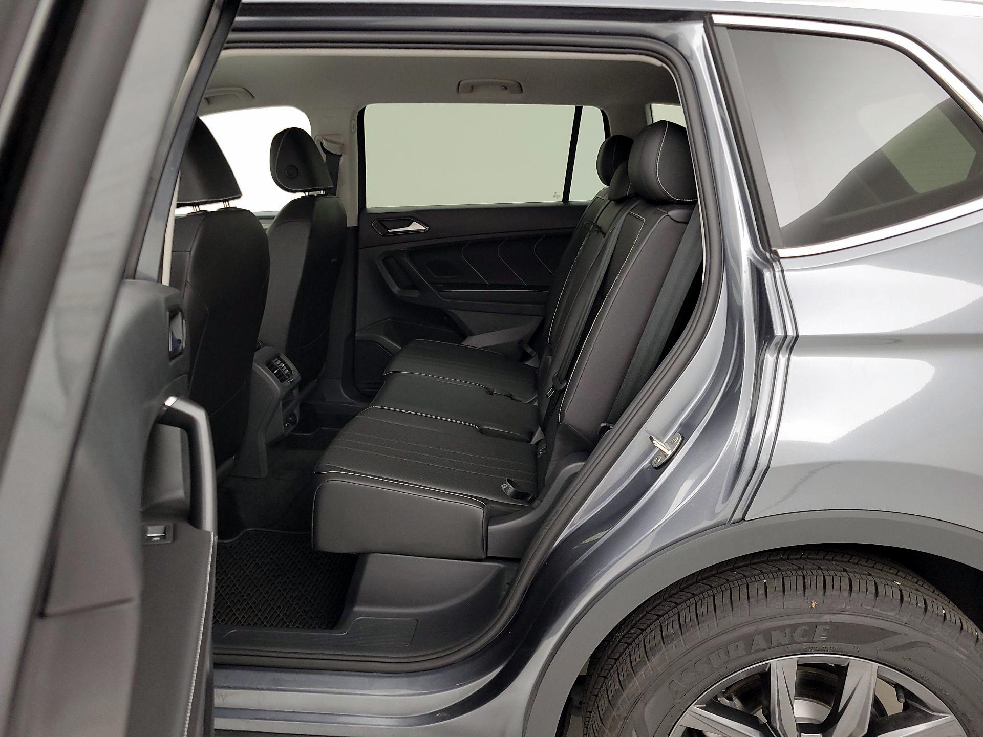 Thumbnail: 2023 Volkswagen Tiguan - 19