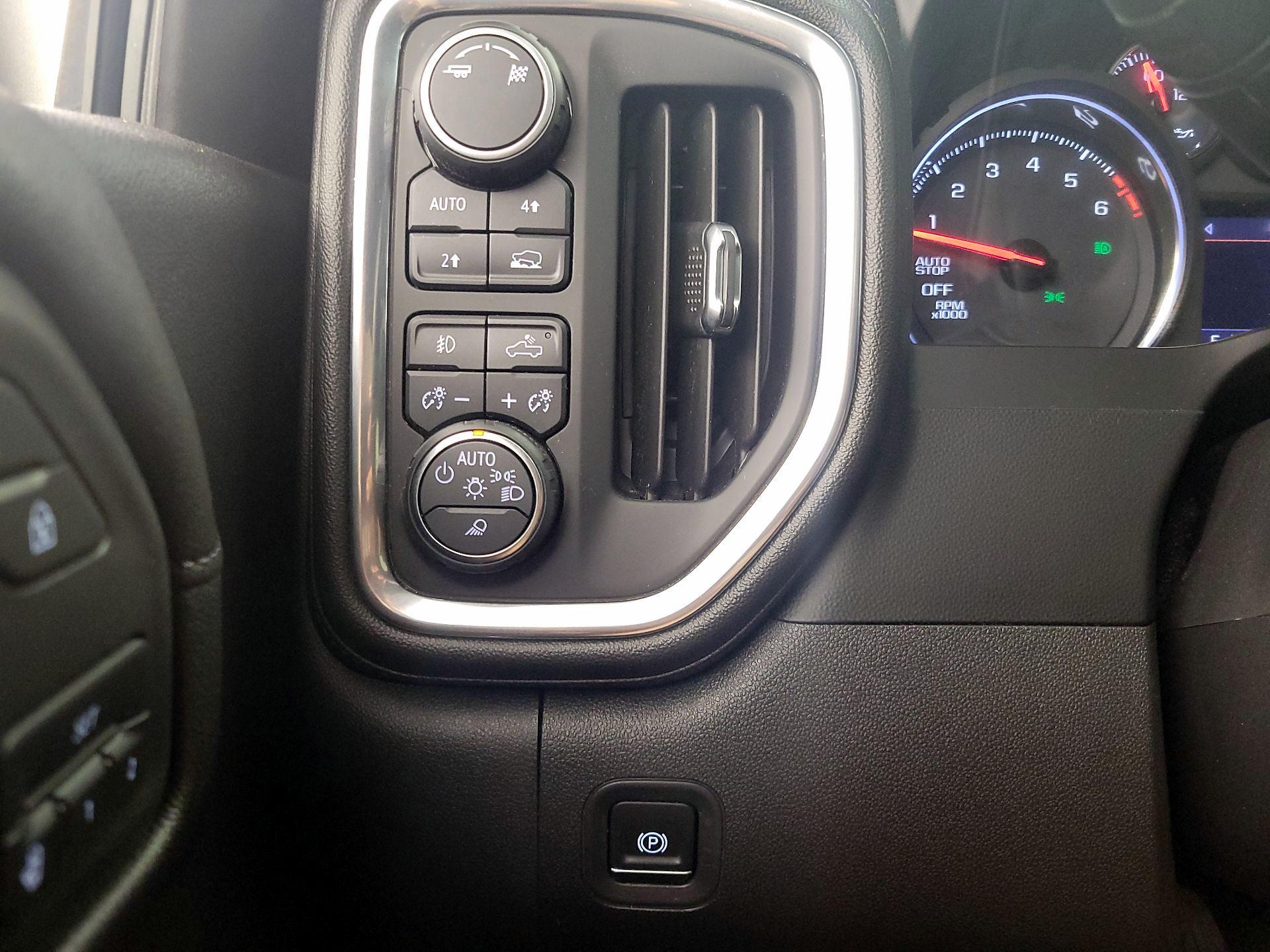 Thumbnail: 2019 Chevrolet Silverado 1500 - 13
