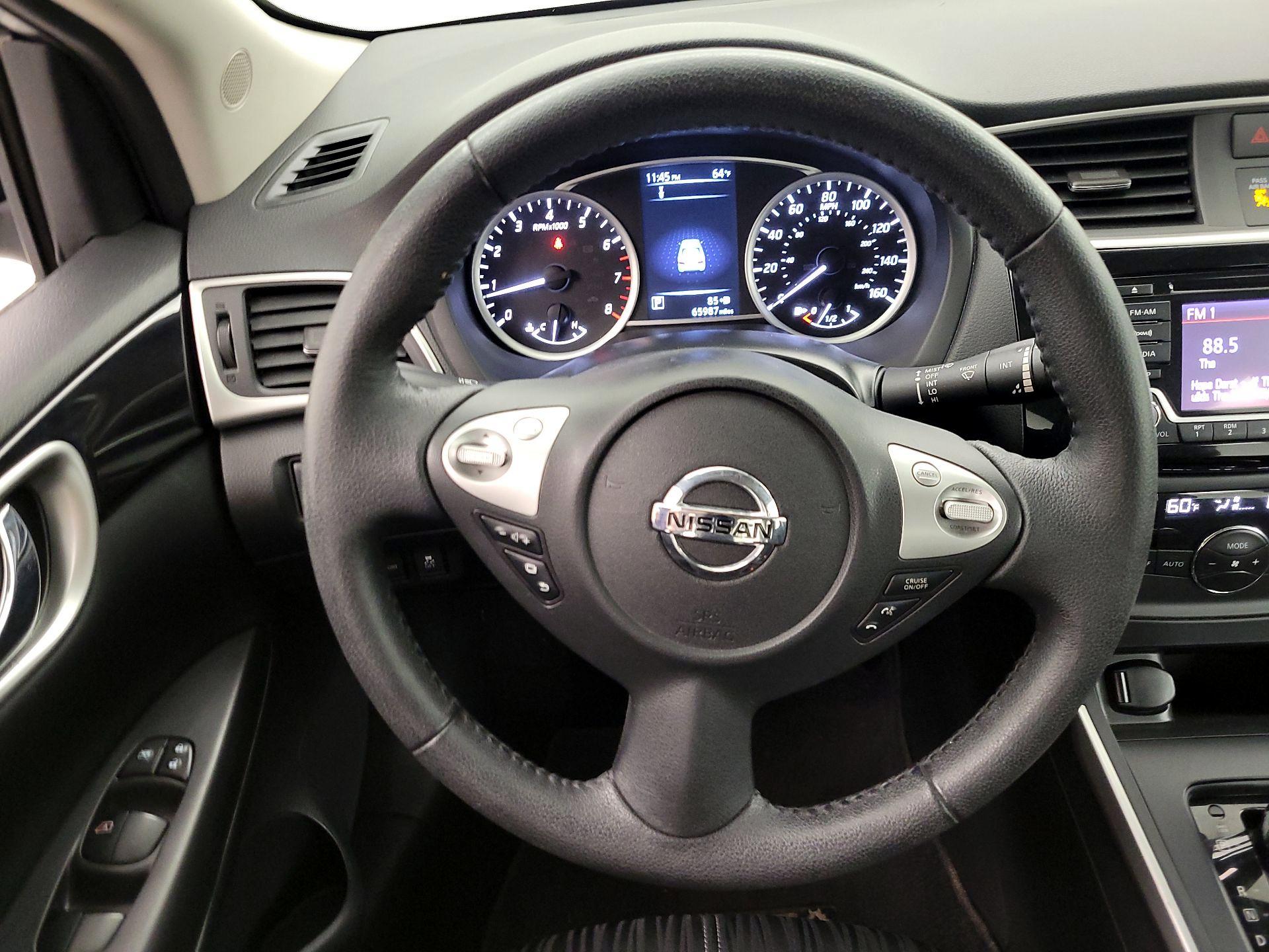 Thumbnail: 2018 Nissan Sentra - 10
