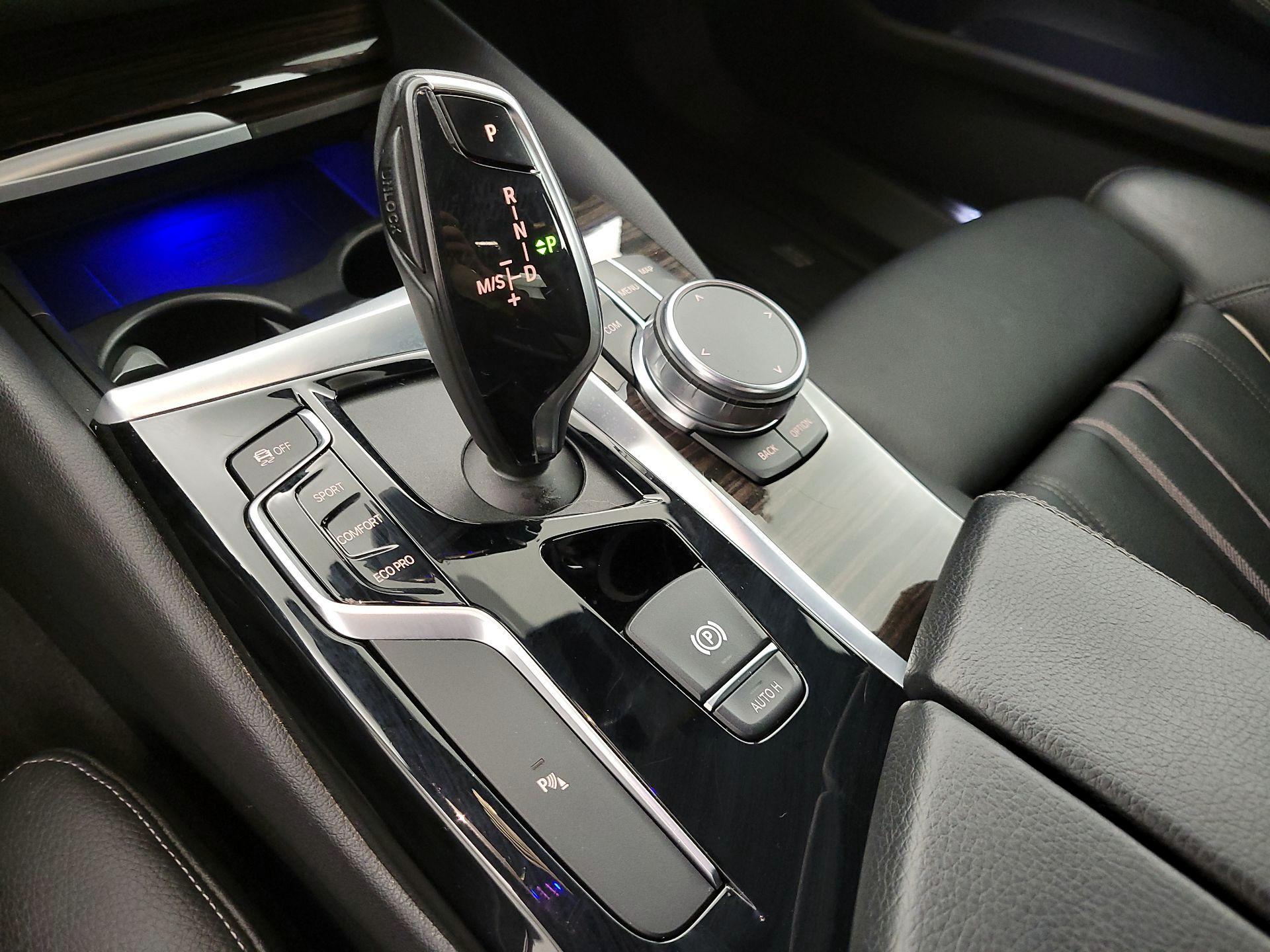 Thumbnail: 2019 BMW 5 Series - 18