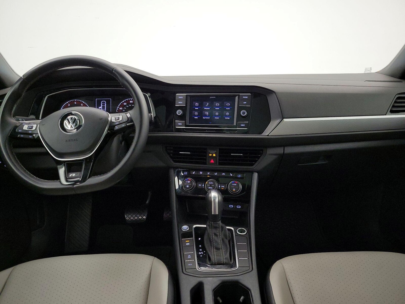 Image 10 of 2020 Volkswagen Jetta R-Line