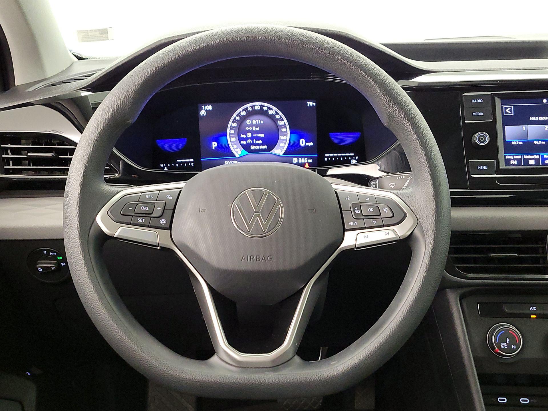 Thumbnail: 2022 Volkswagen Taos - 10