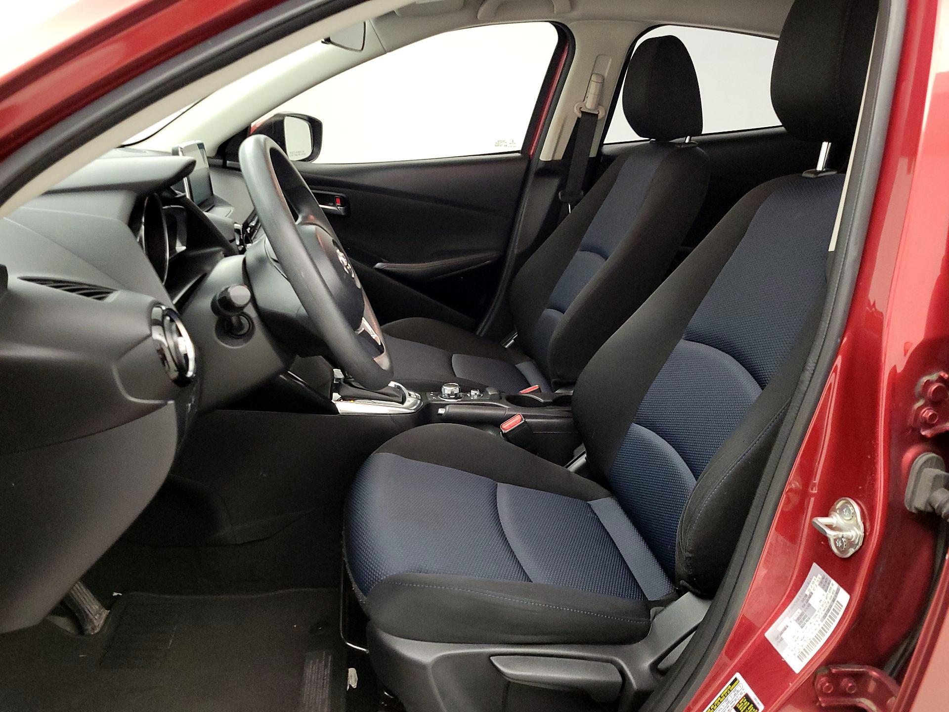 Thumbnail: 2017 Toyota Yaris iA - 11
