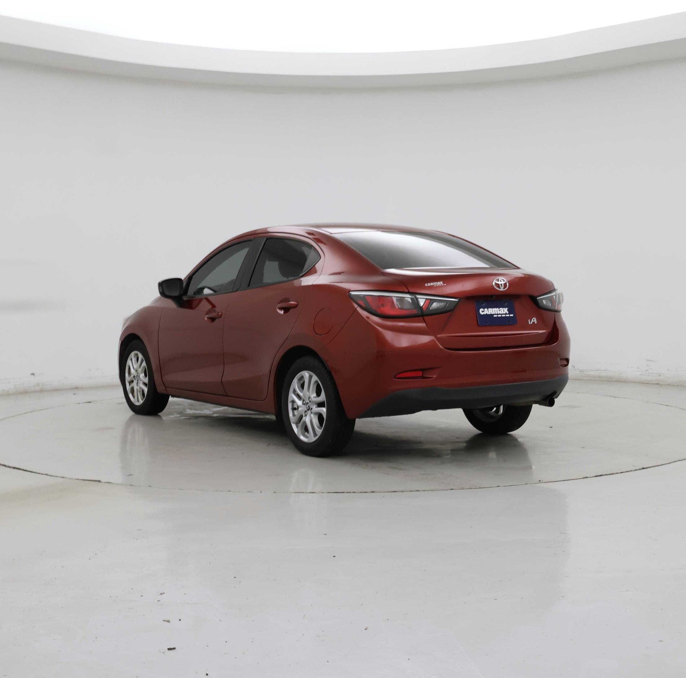Thumbnail: 2017 Toyota Yaris iA - 2