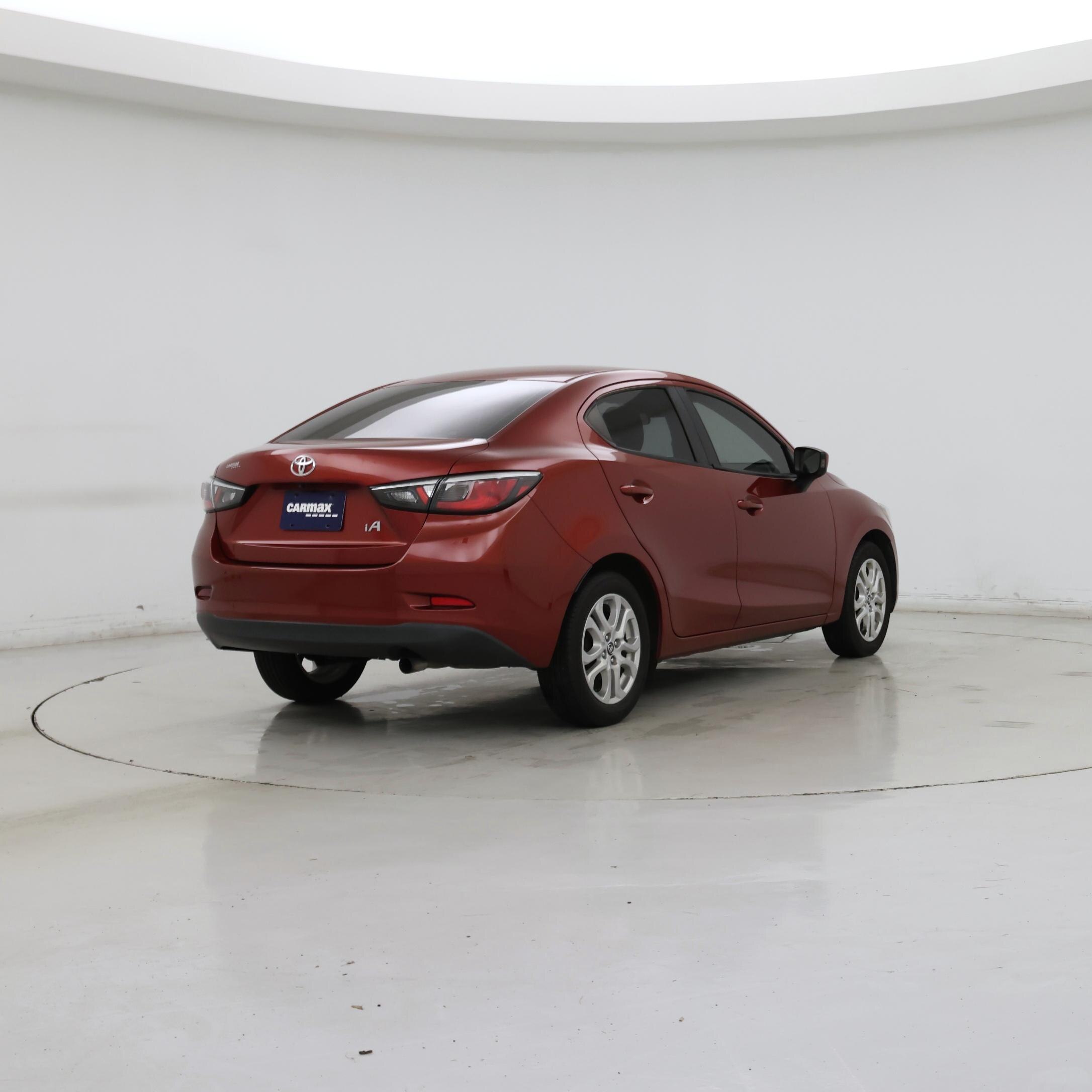 Thumbnail: 2017 Toyota Yaris iA - 8