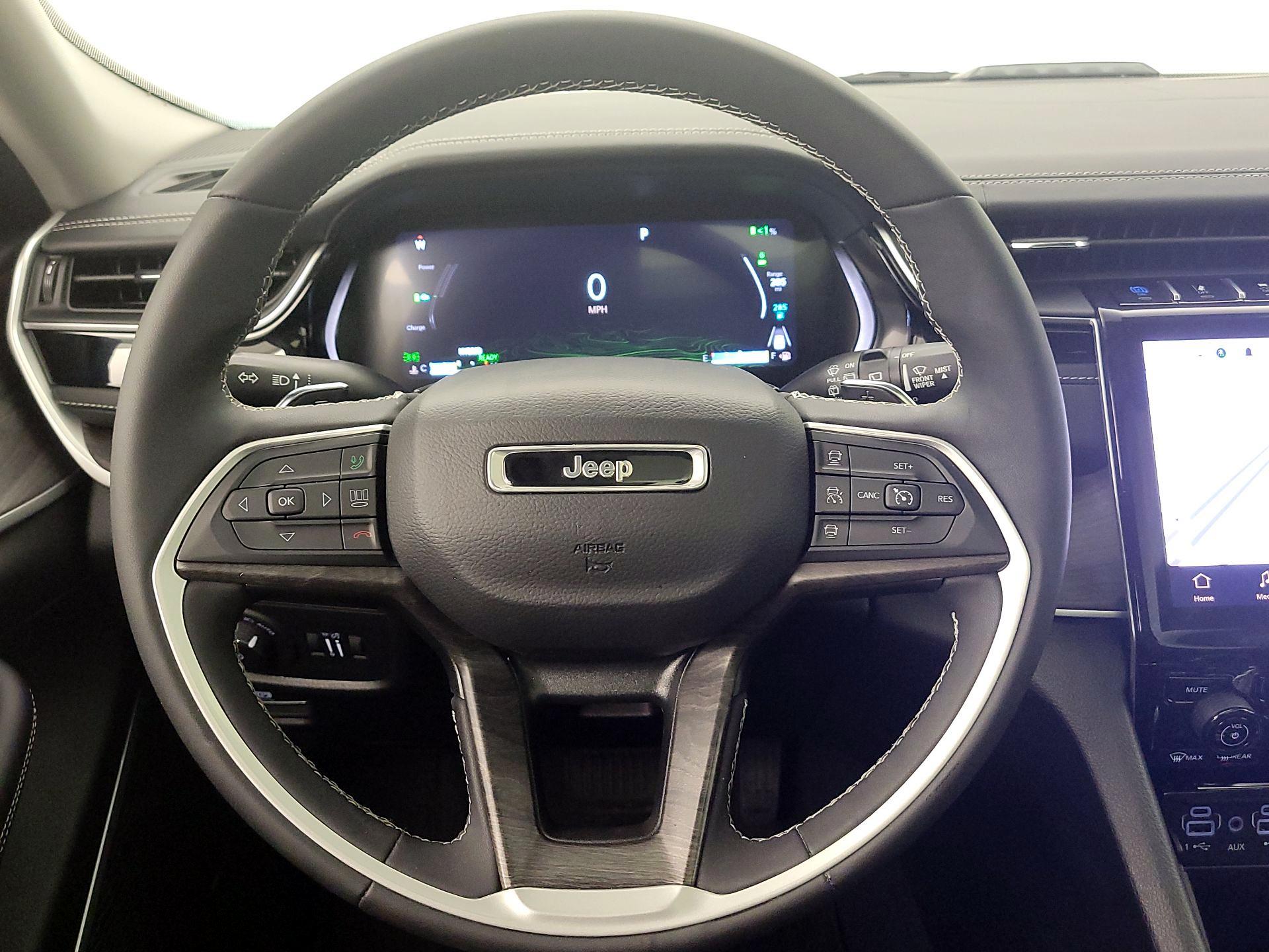 Thumbnail: 2022 Jeep Grand Cherokee - 10