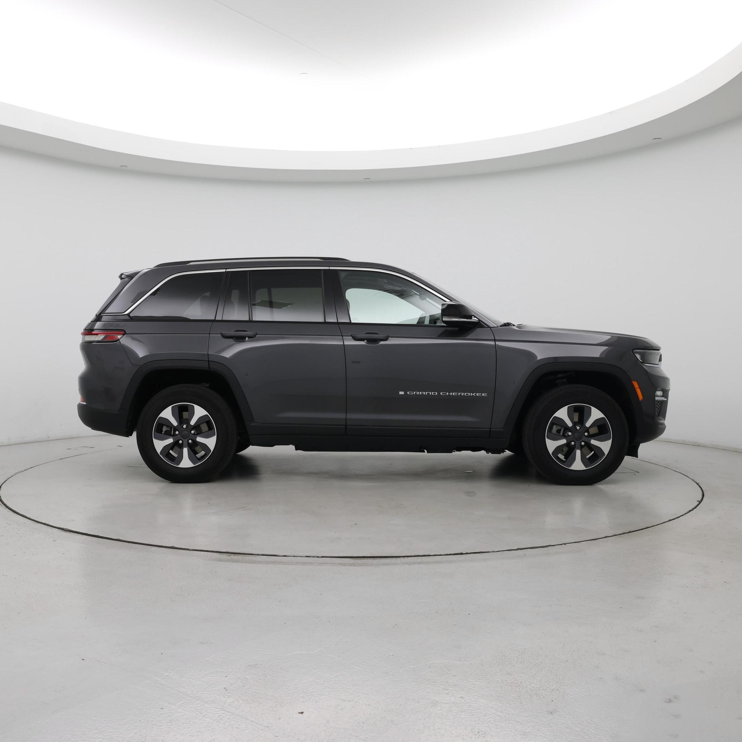 Thumbnail: 2022 Jeep Grand Cherokee - 7