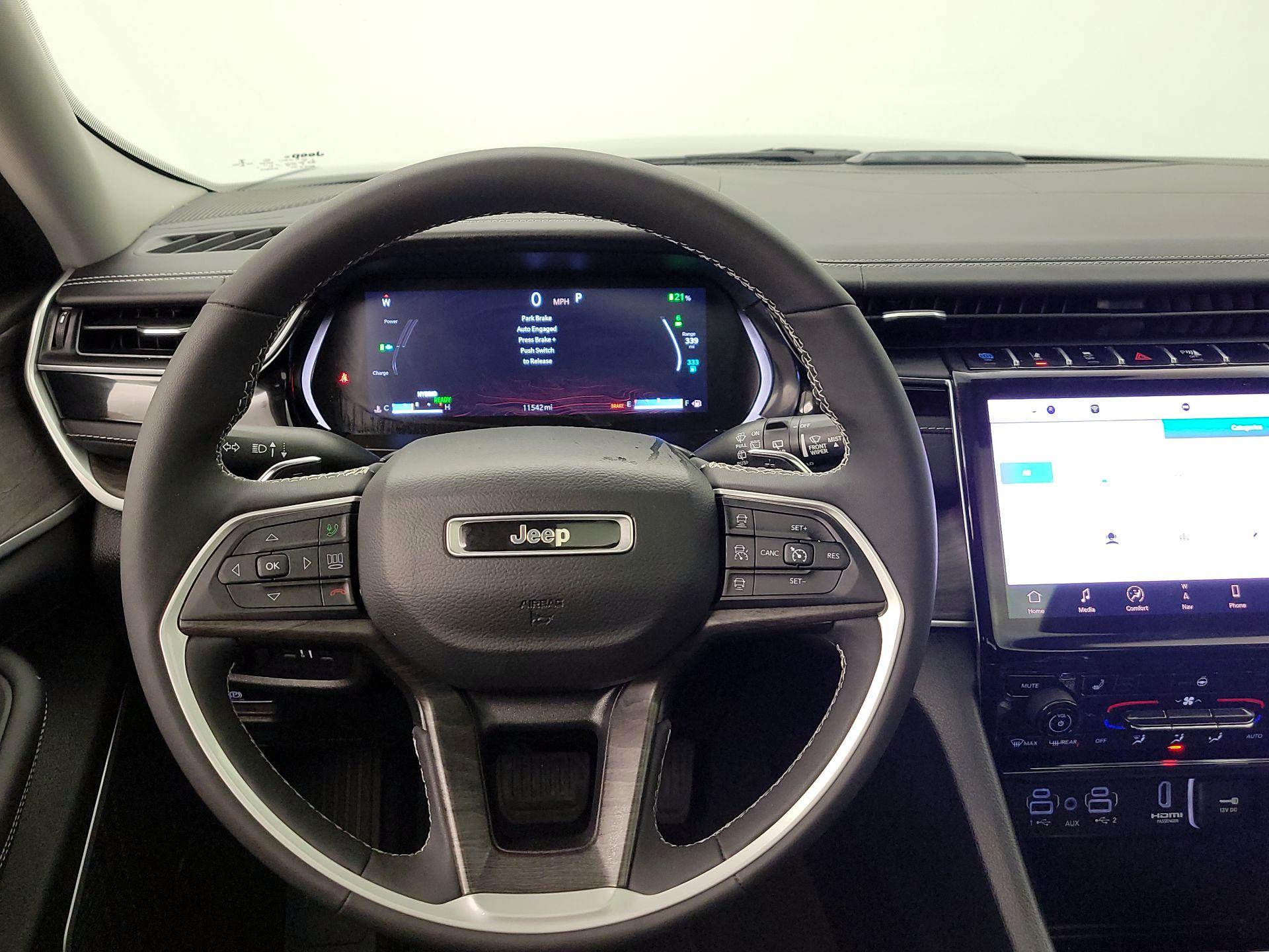 Thumbnail: 2022 Jeep Grand Cherokee - 10