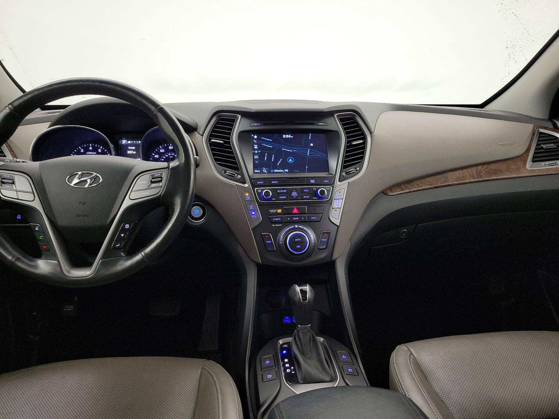 Thumbnail: 2017 Hyundai Santa Fe - 9