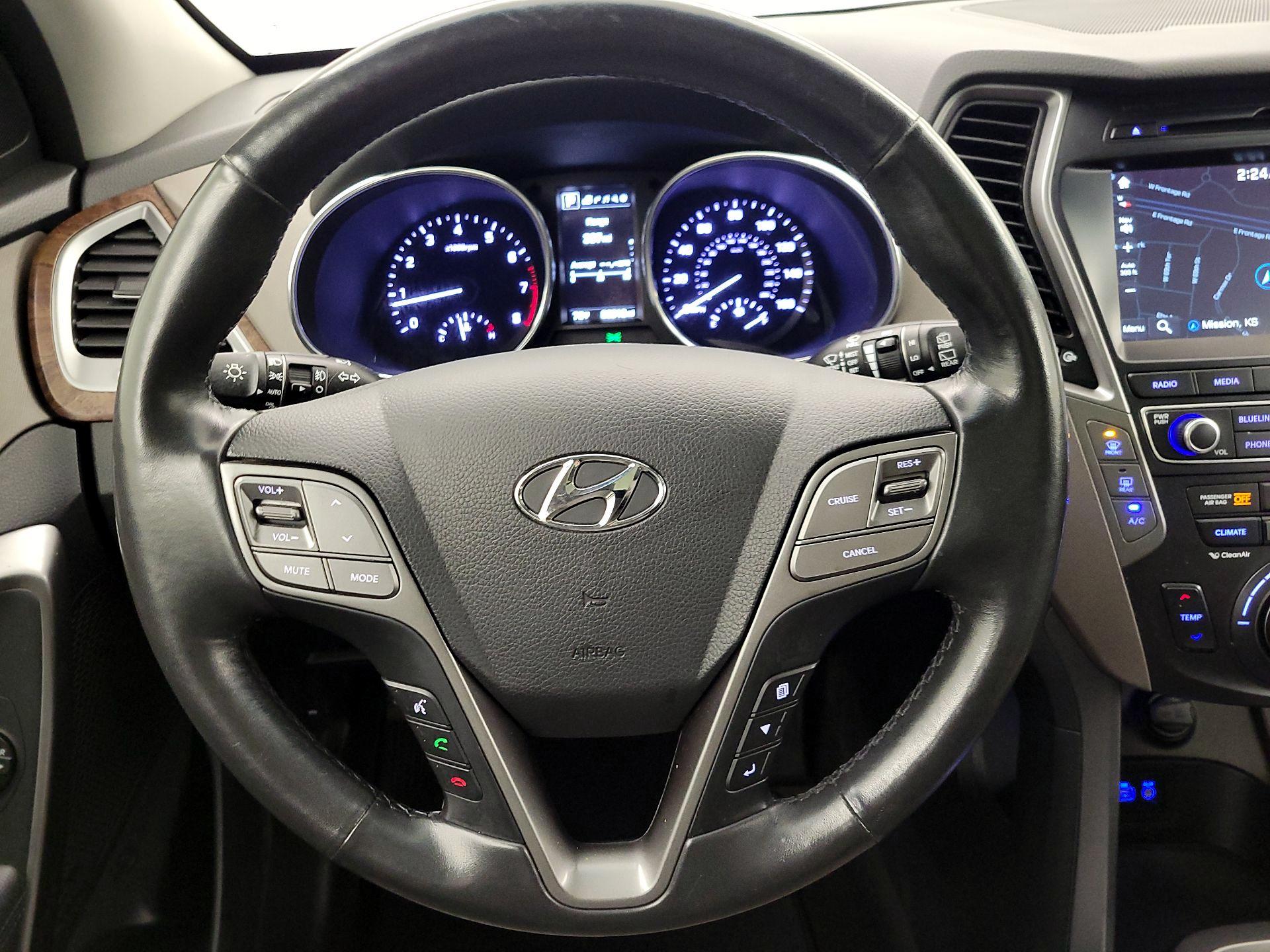 Thumbnail: 2017 Hyundai Santa Fe - 10