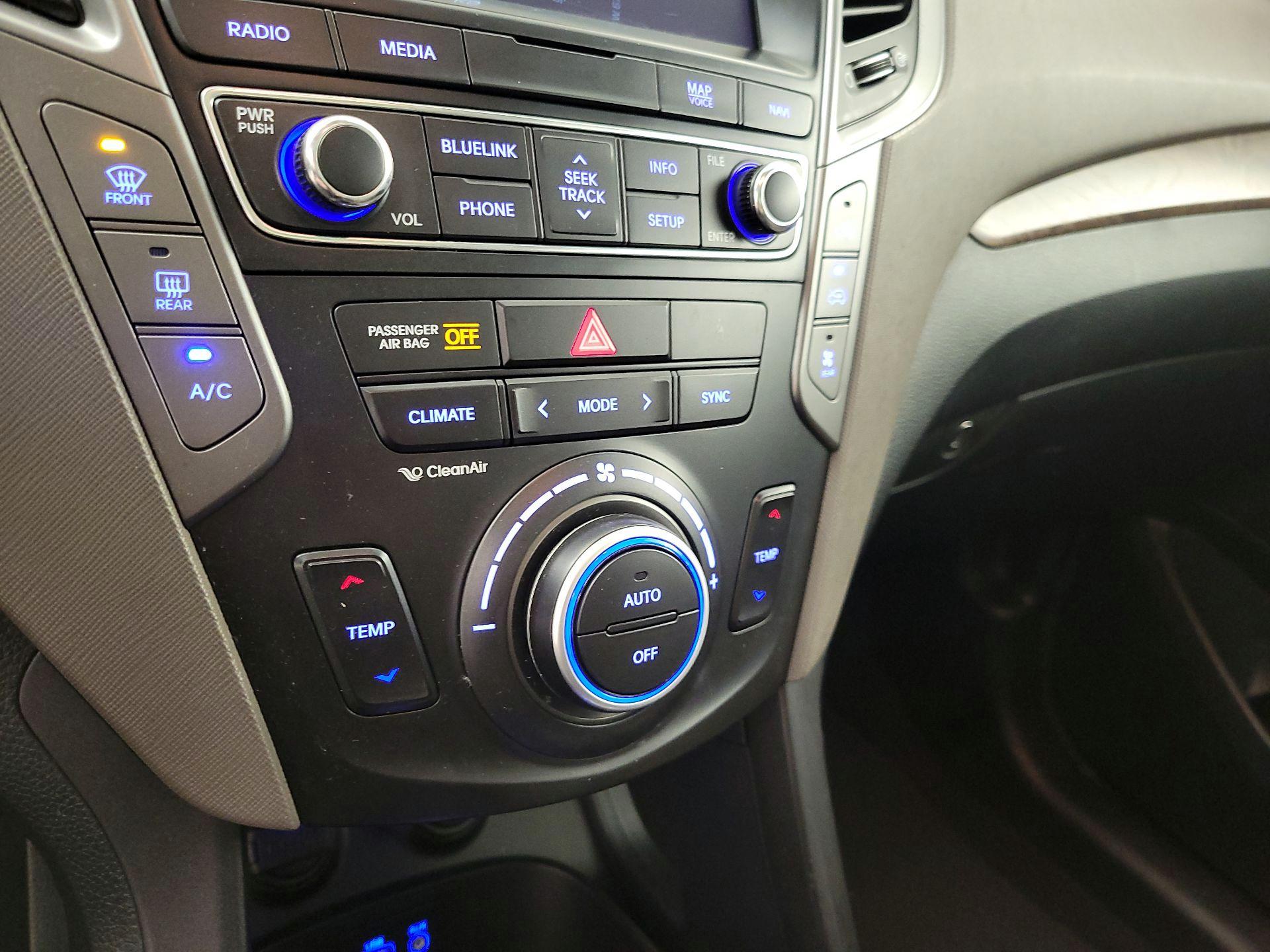 Thumbnail: 2017 Hyundai Santa Fe - 17