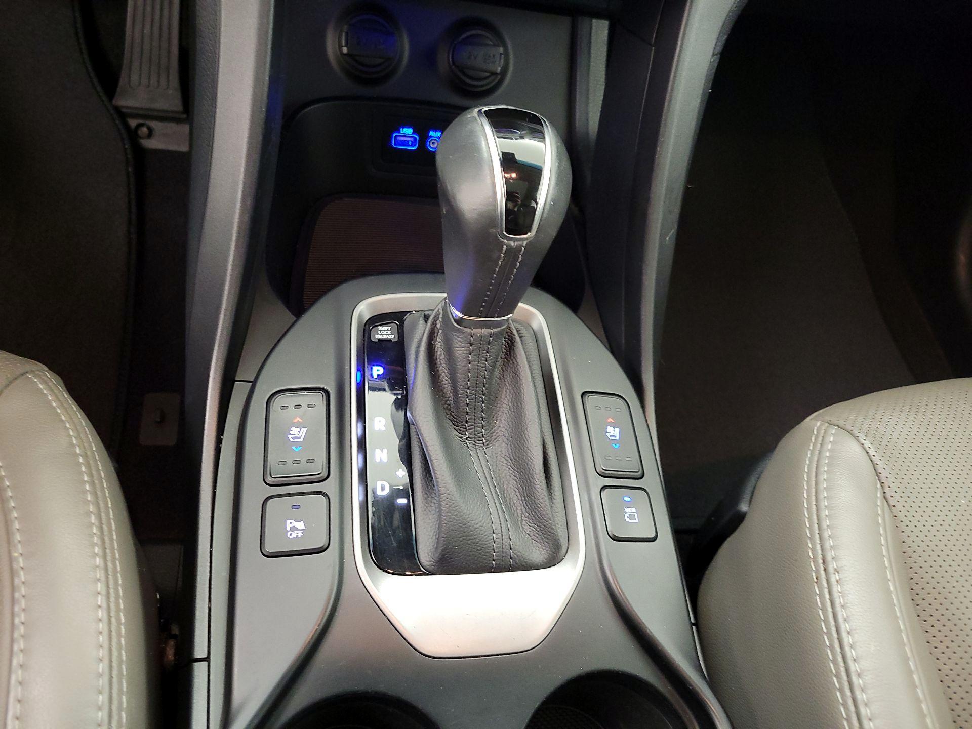 Thumbnail: 2017 Hyundai Santa Fe - 18