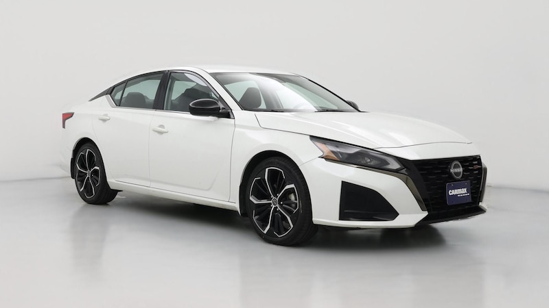2023 Nissan Altima SR Hero Image