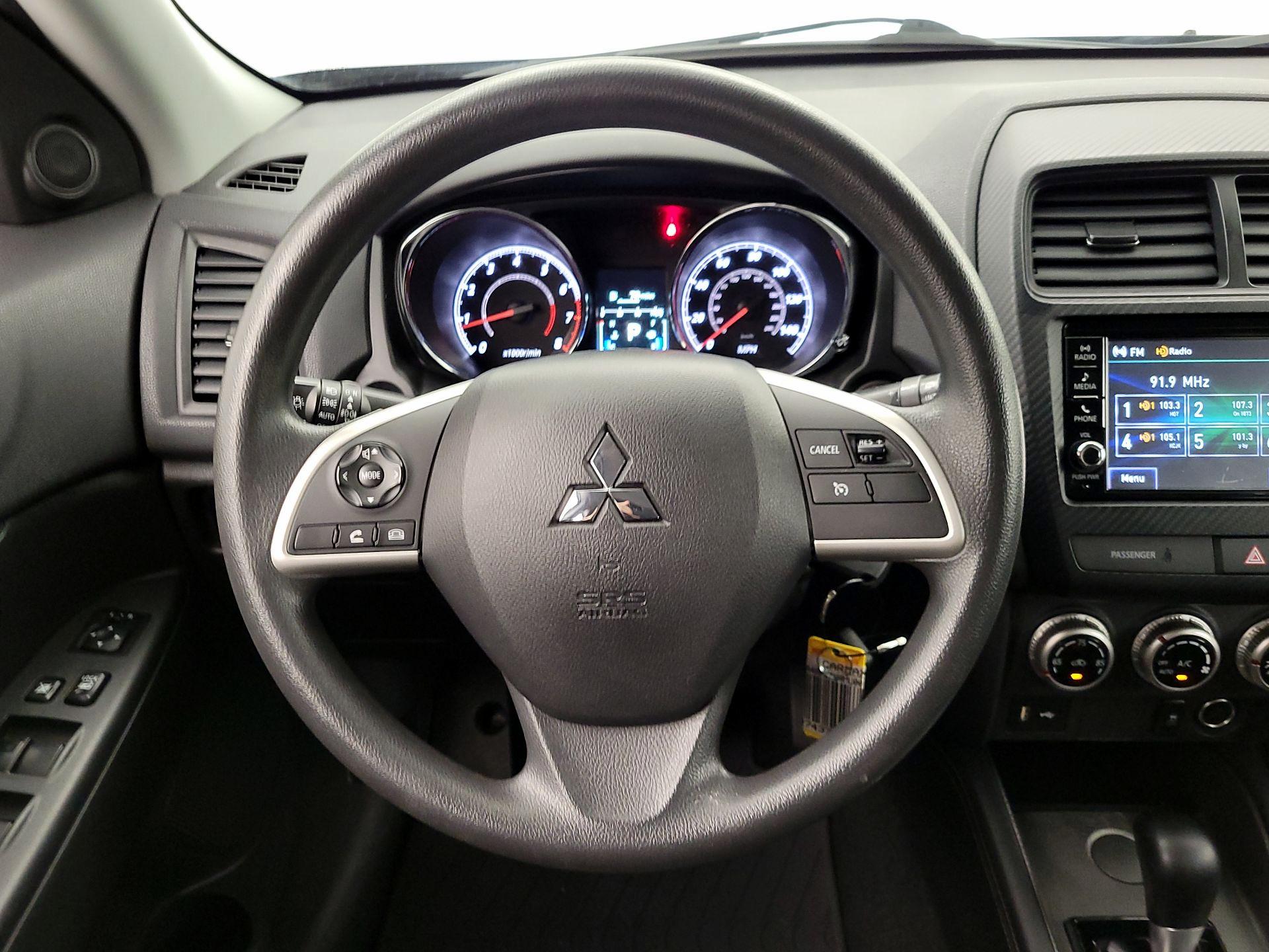 Thumbnail: 2021 Mitsubishi Outlander Sport - 10