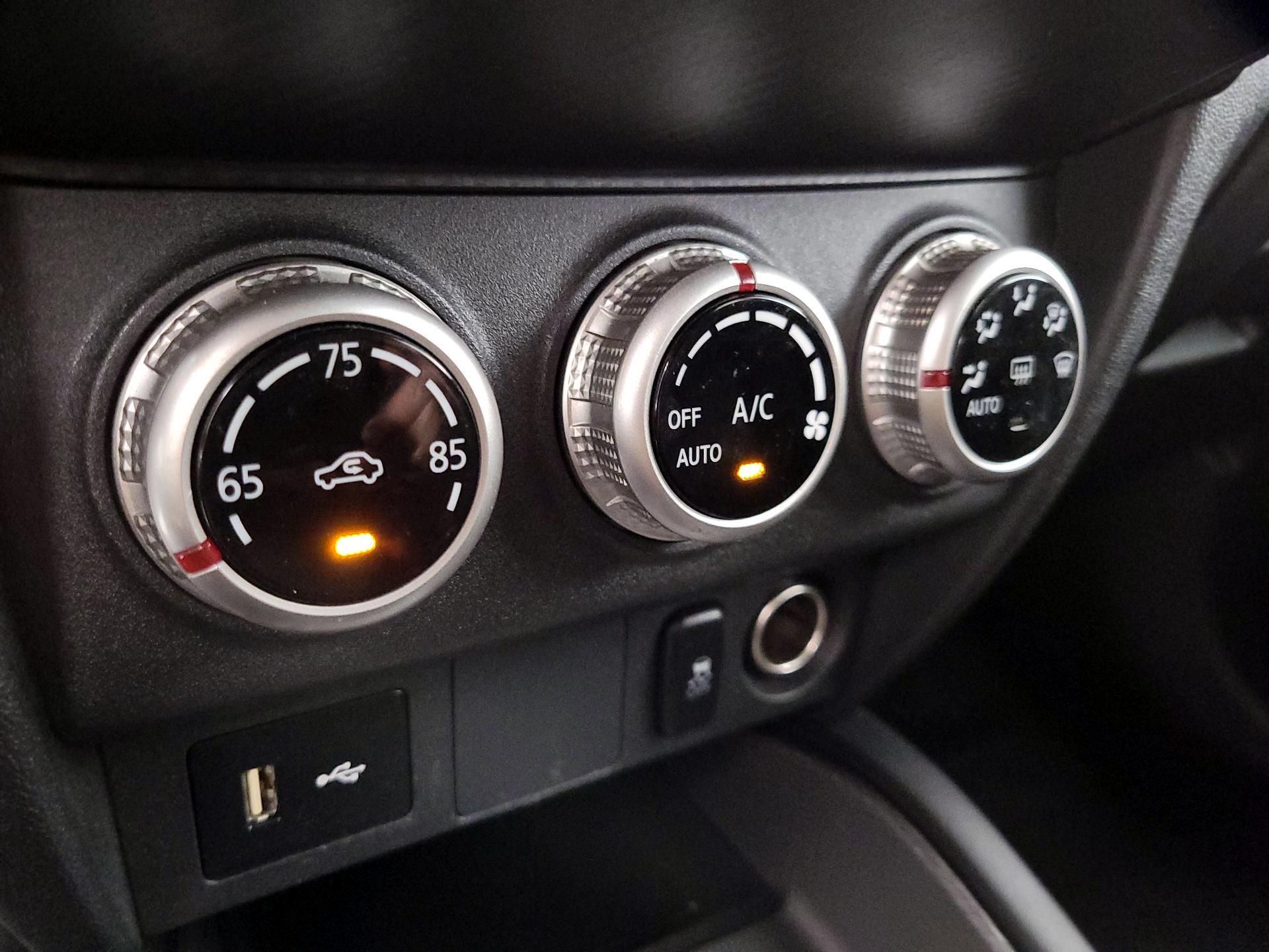 Thumbnail: 2021 Mitsubishi Outlander Sport - 16